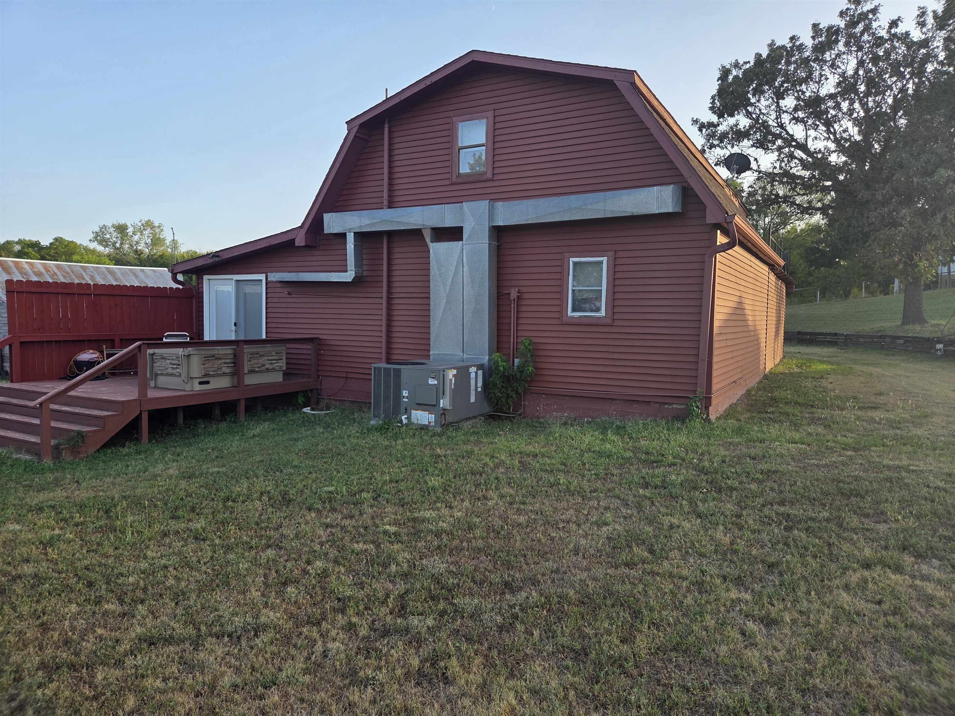 1404 Caney Rd Property Photo 3