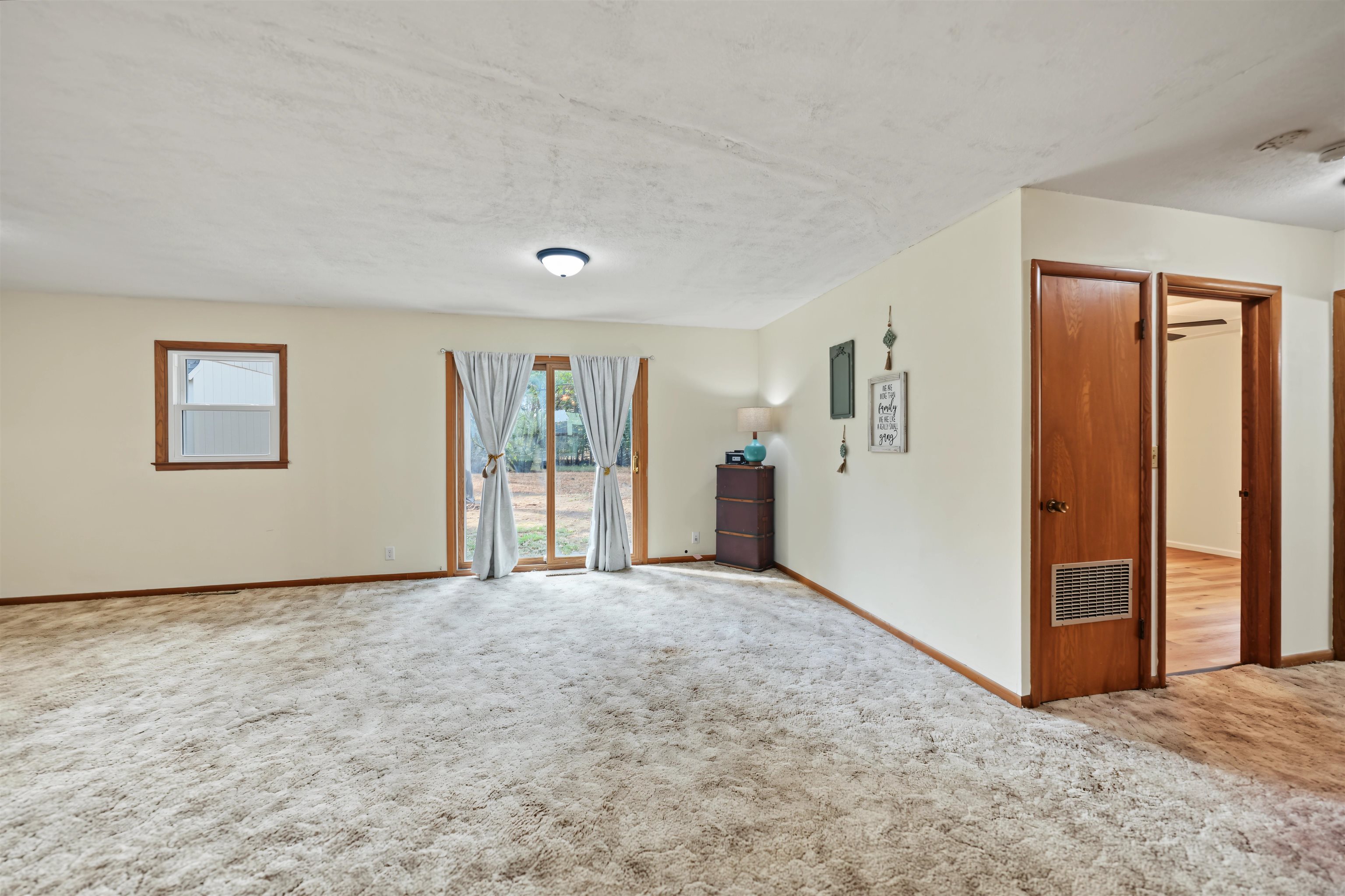 1639 Comanche Rd Property Photo 8
