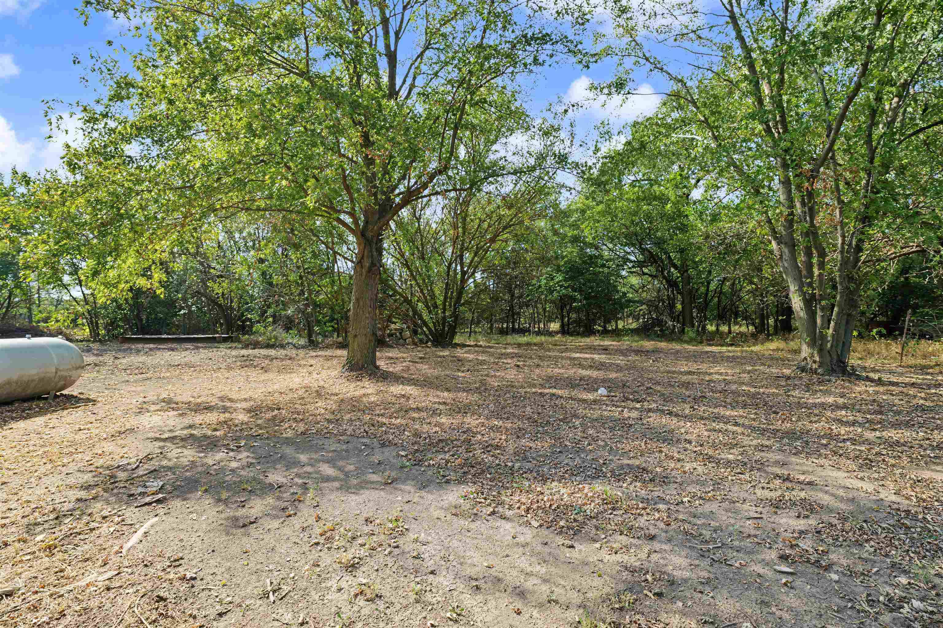 1639 Comanche Rd Property Photo 30