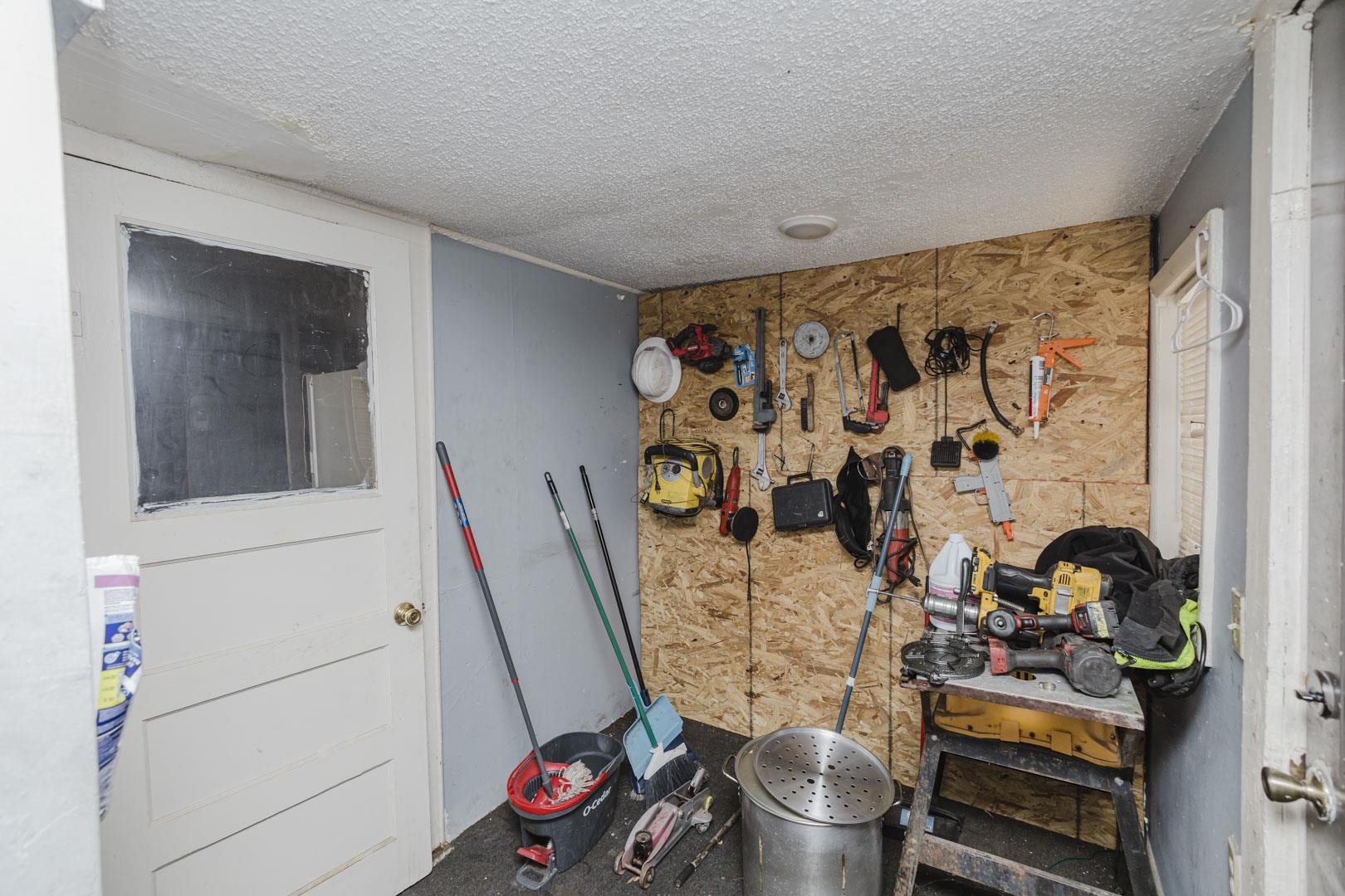 323 N Madison Property Photo 15