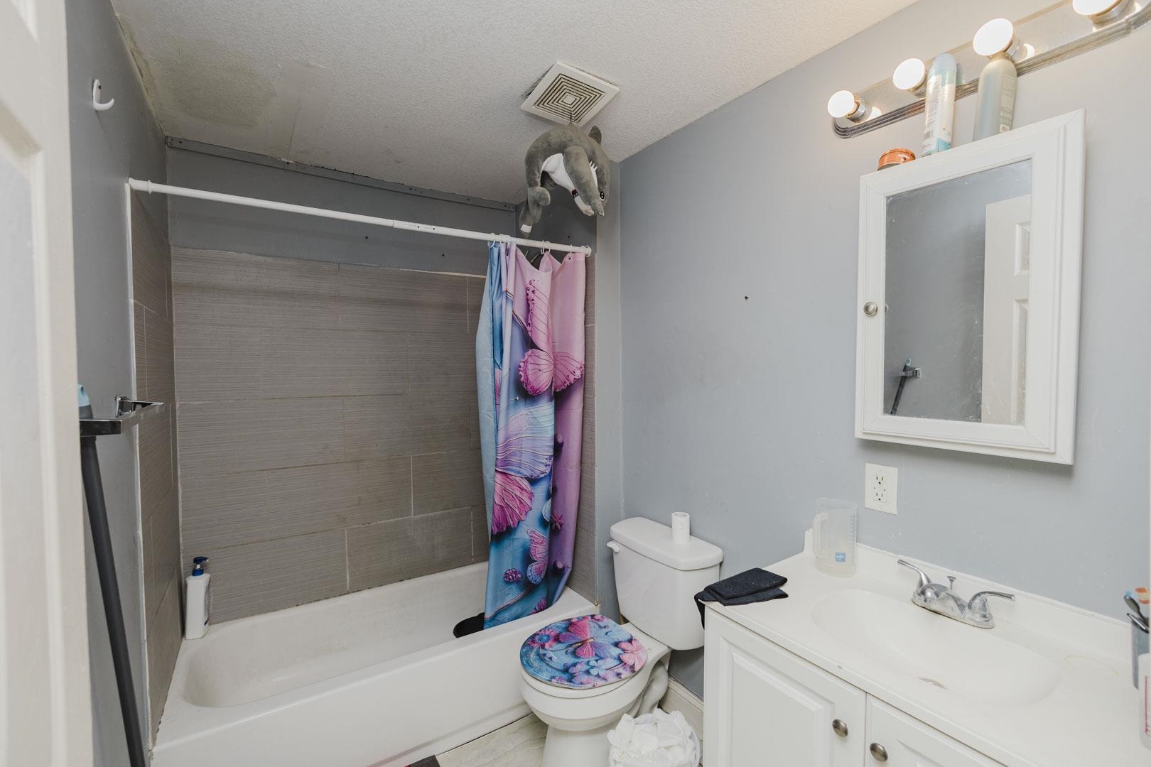 323 N Madison Property Photo 19