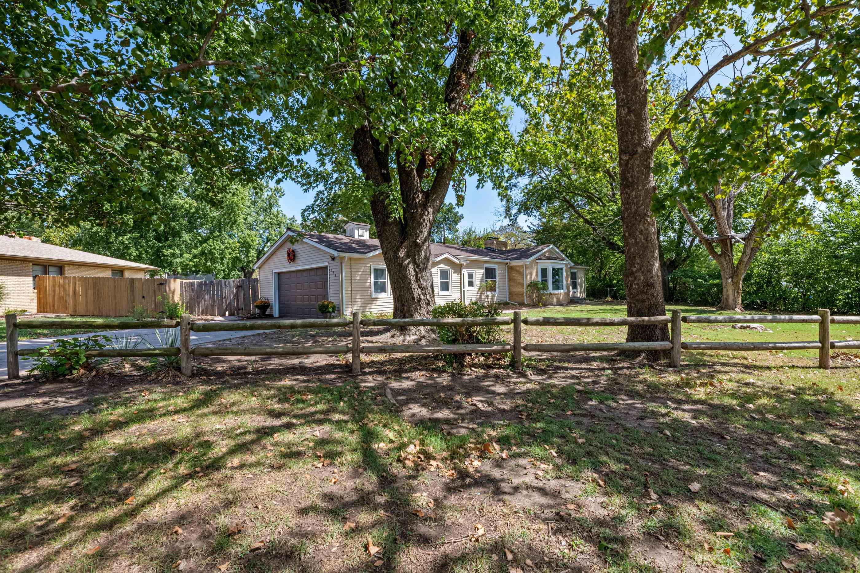 350 S Gorin St. Property Photo 2
