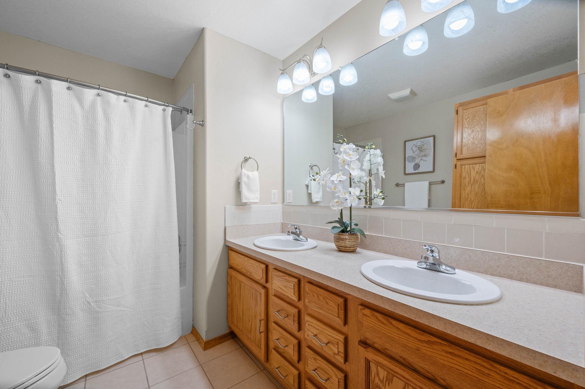 6907 W Garden Ridge Ct Property Photo 19