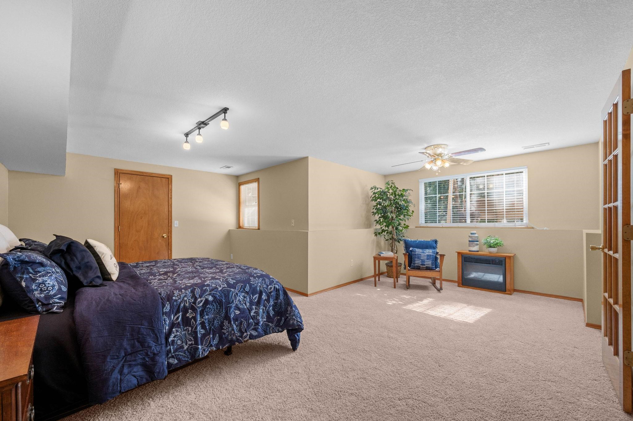 6907 W Garden Ridge Ct Property Photo 25