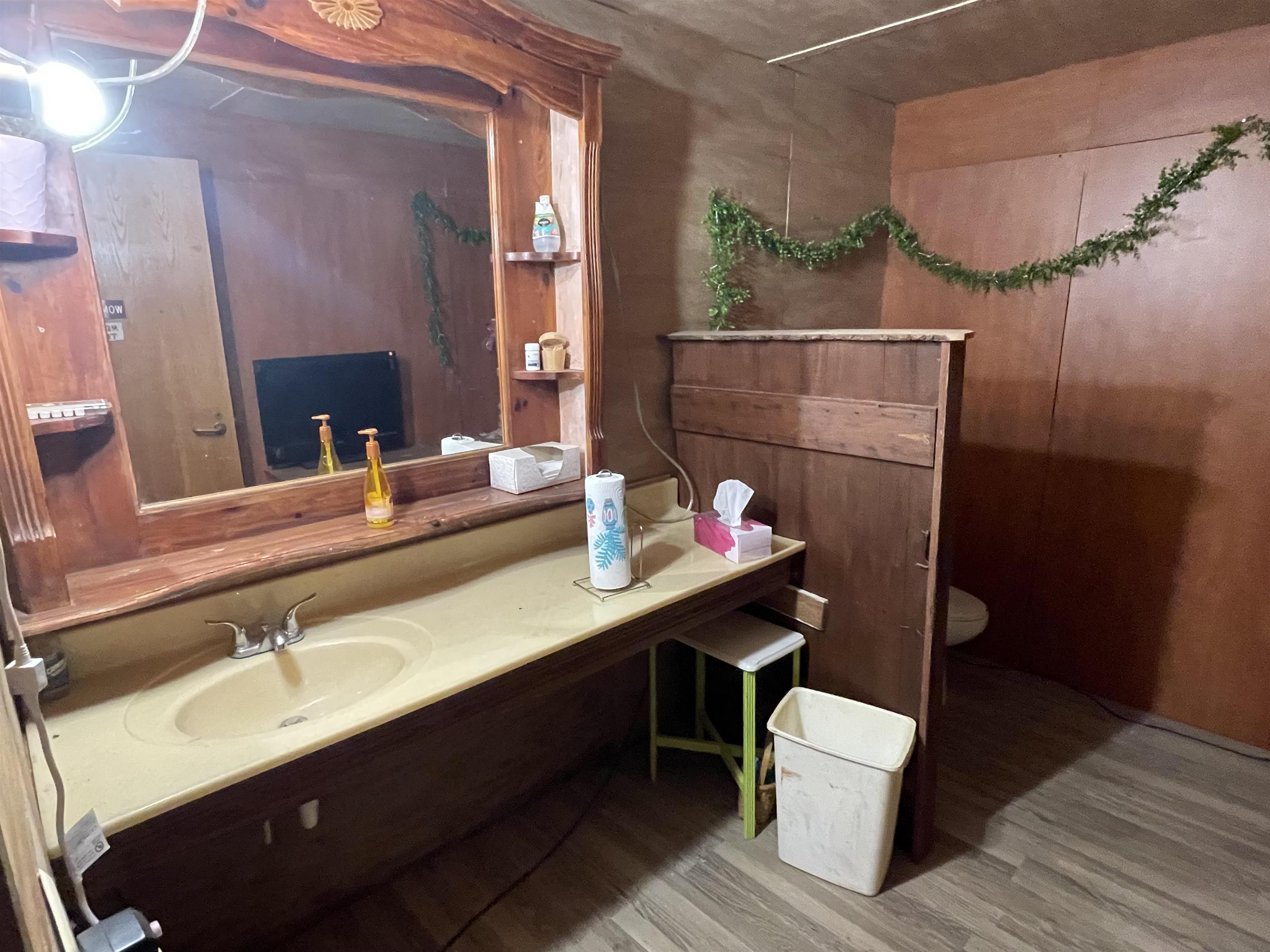 200 N Nelson Property Photo 18