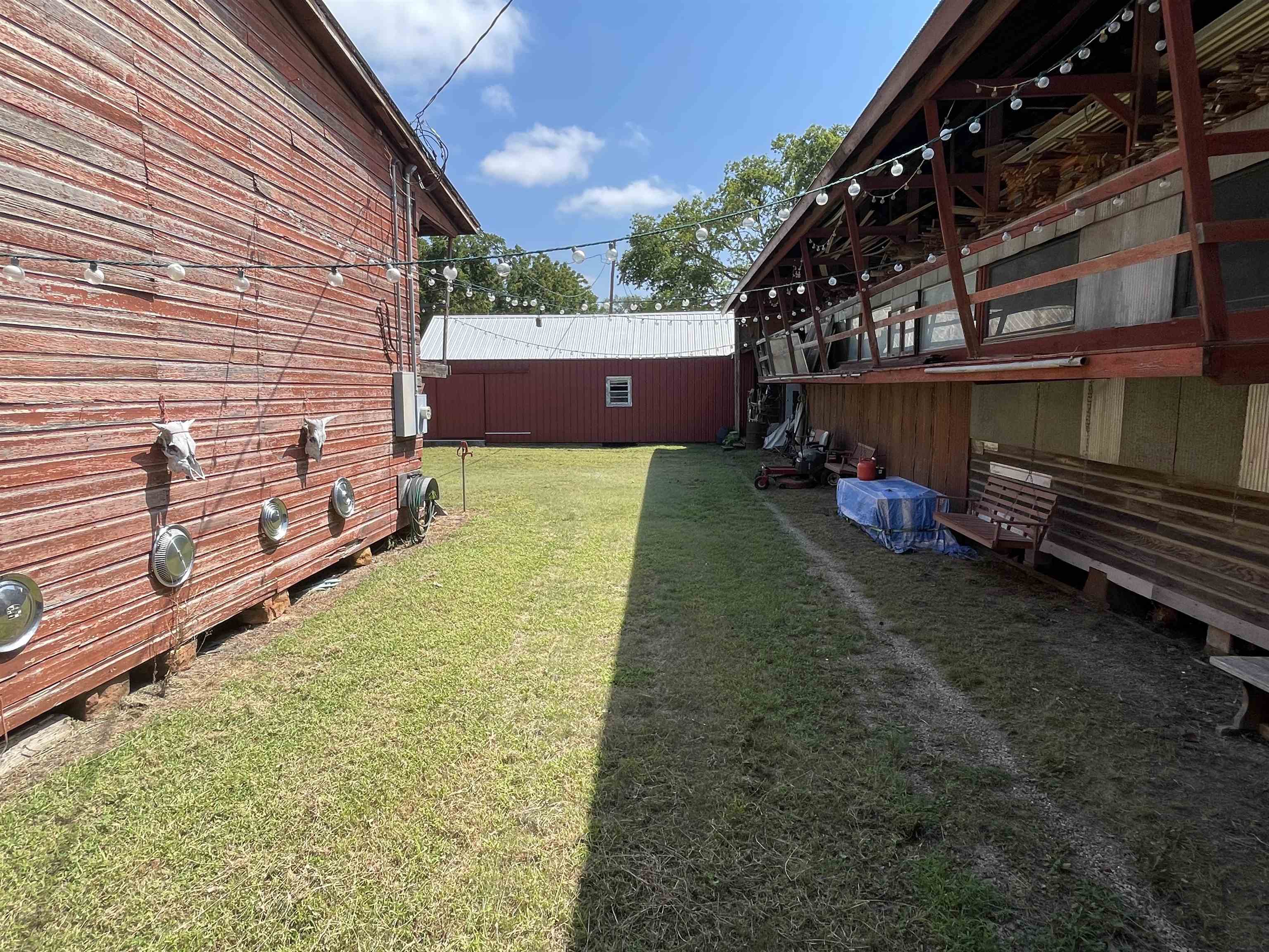200 N Nelson Property Photo 23