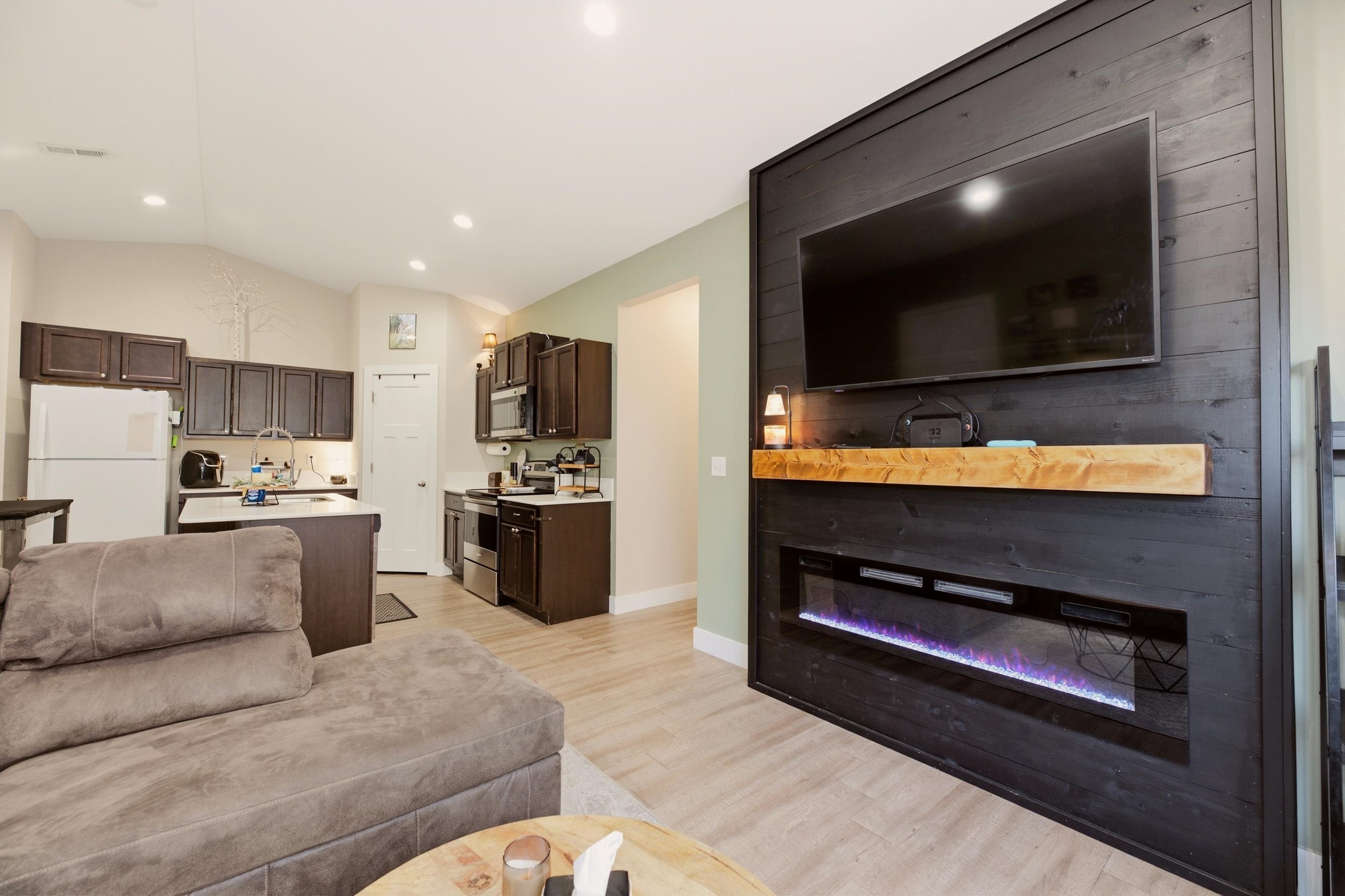 3209 E Aster Property Photo 6