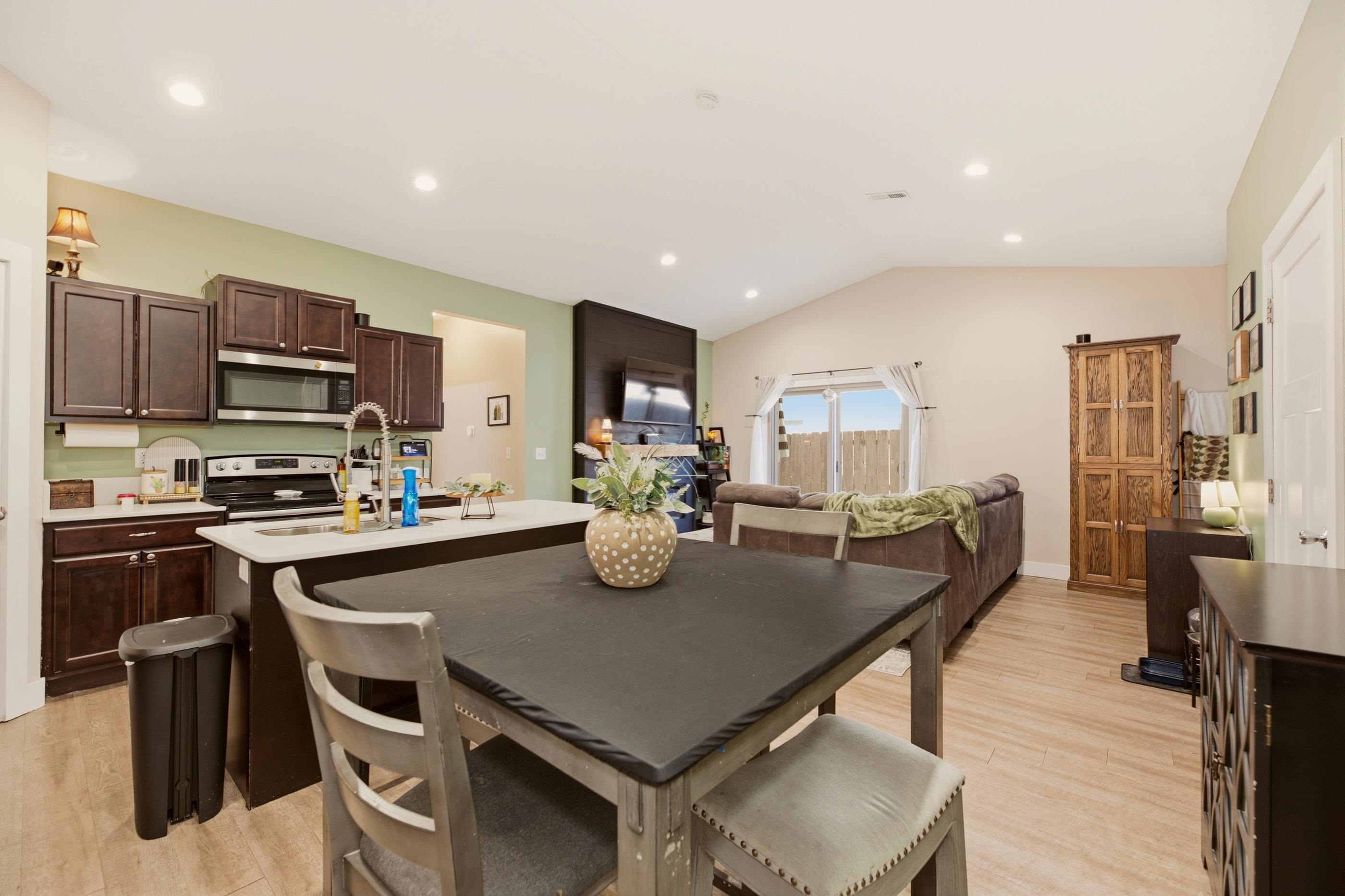 3209 E Aster Property Photo 11
