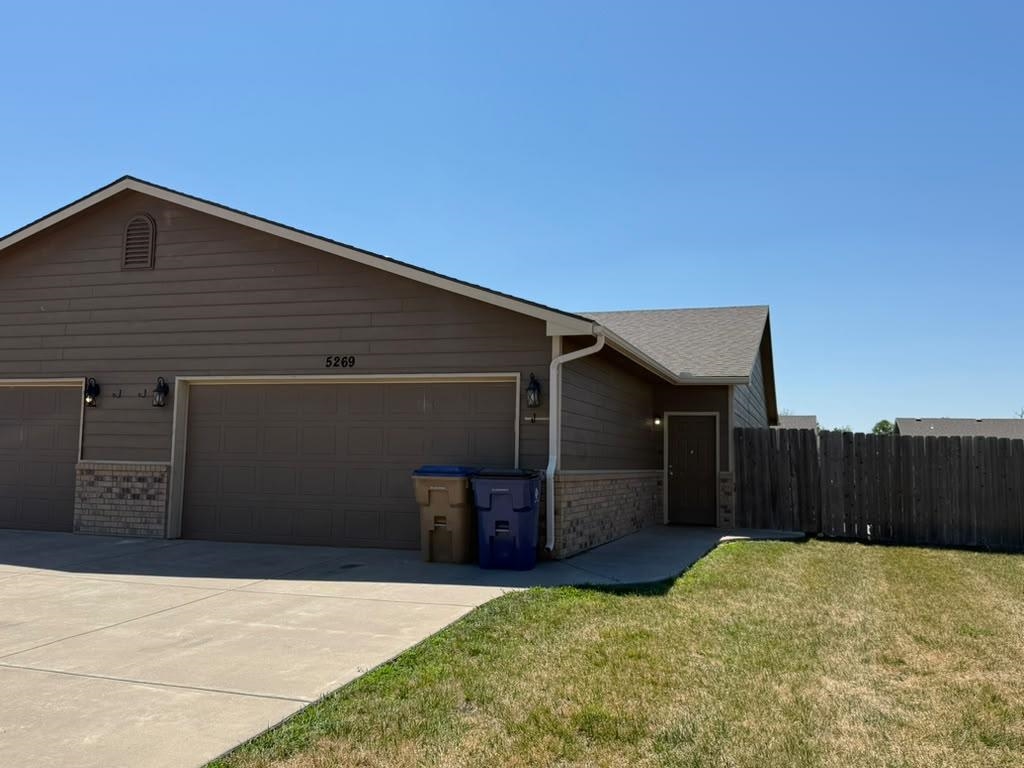 5269 N Cypress Cir. Property Photo 1