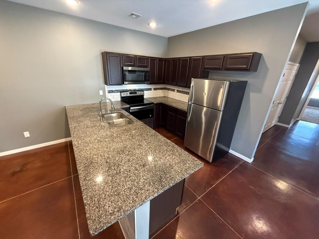 5269 N Cypress Cir. Property Photo 3