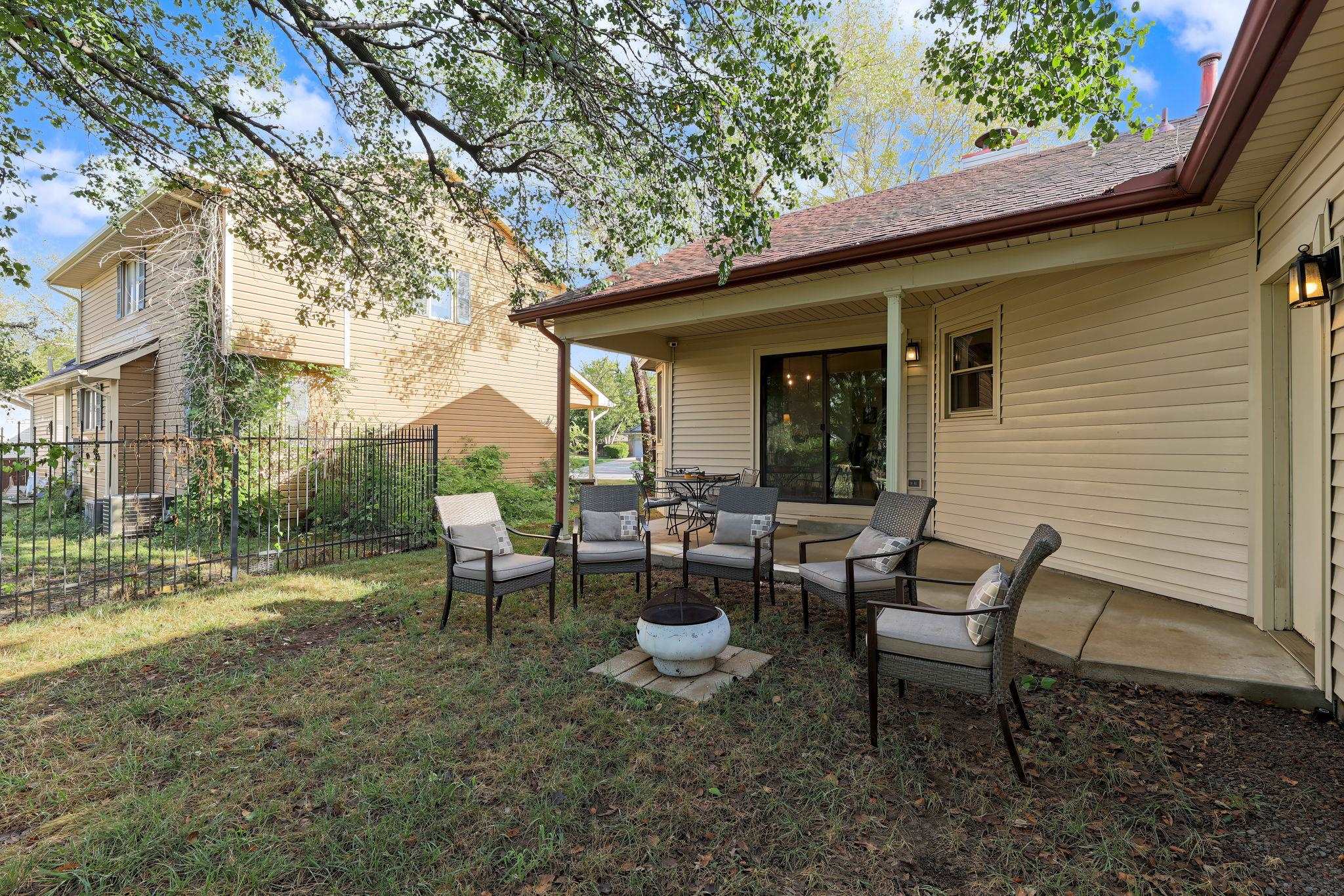 2049 S Cypress Property Photo 19