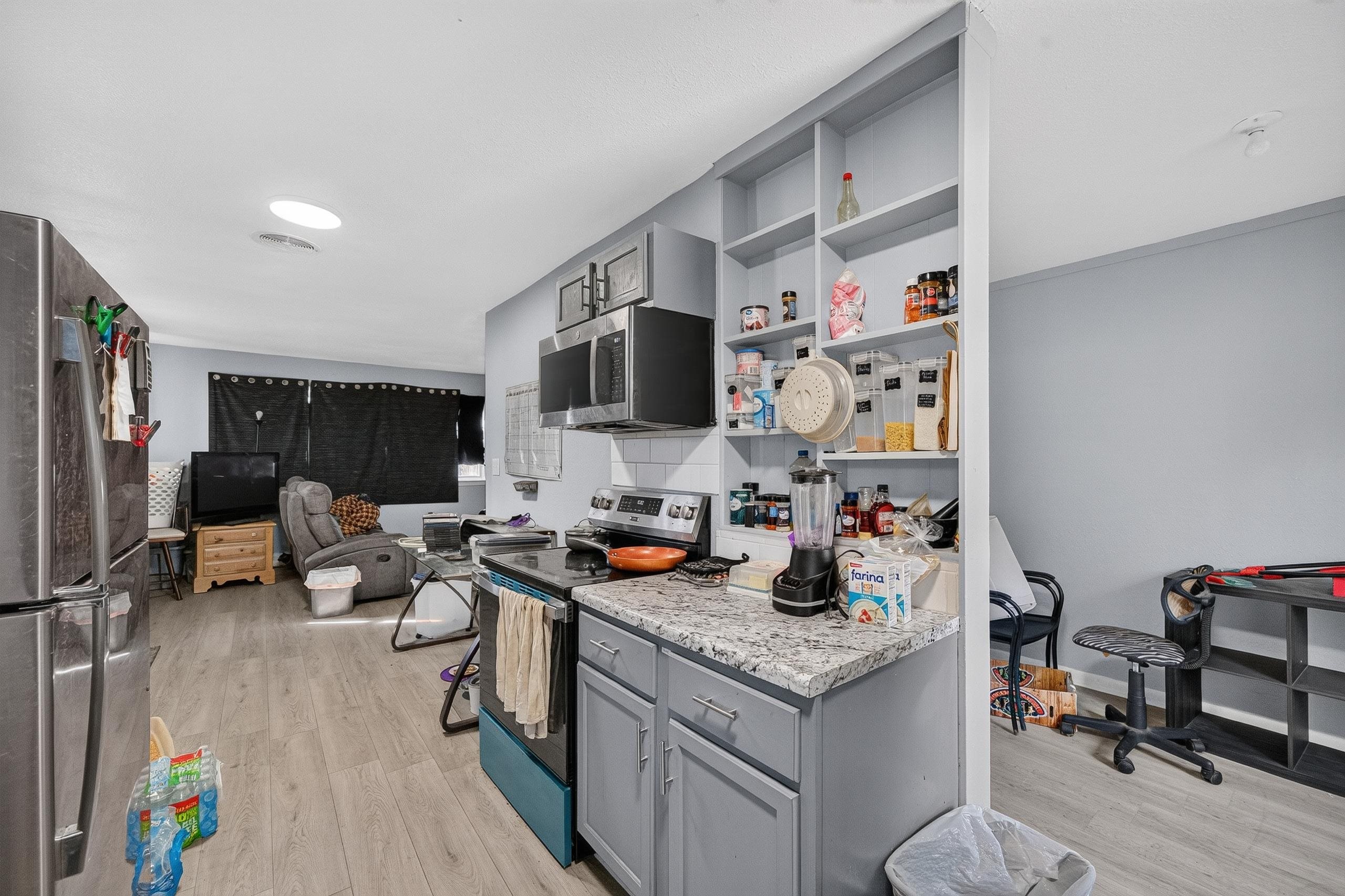 1207 N Spruce Property Photo 8