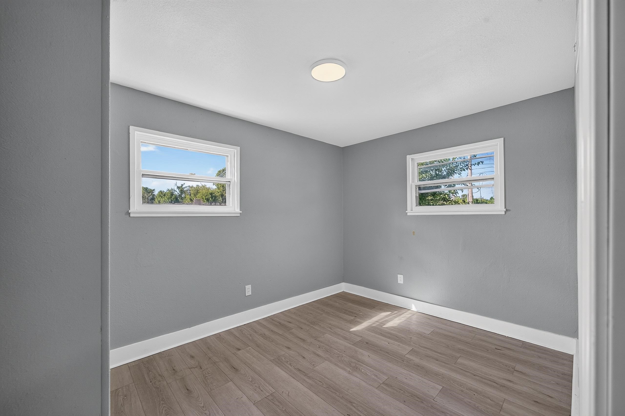 1207 N Spruce Property Photo 13