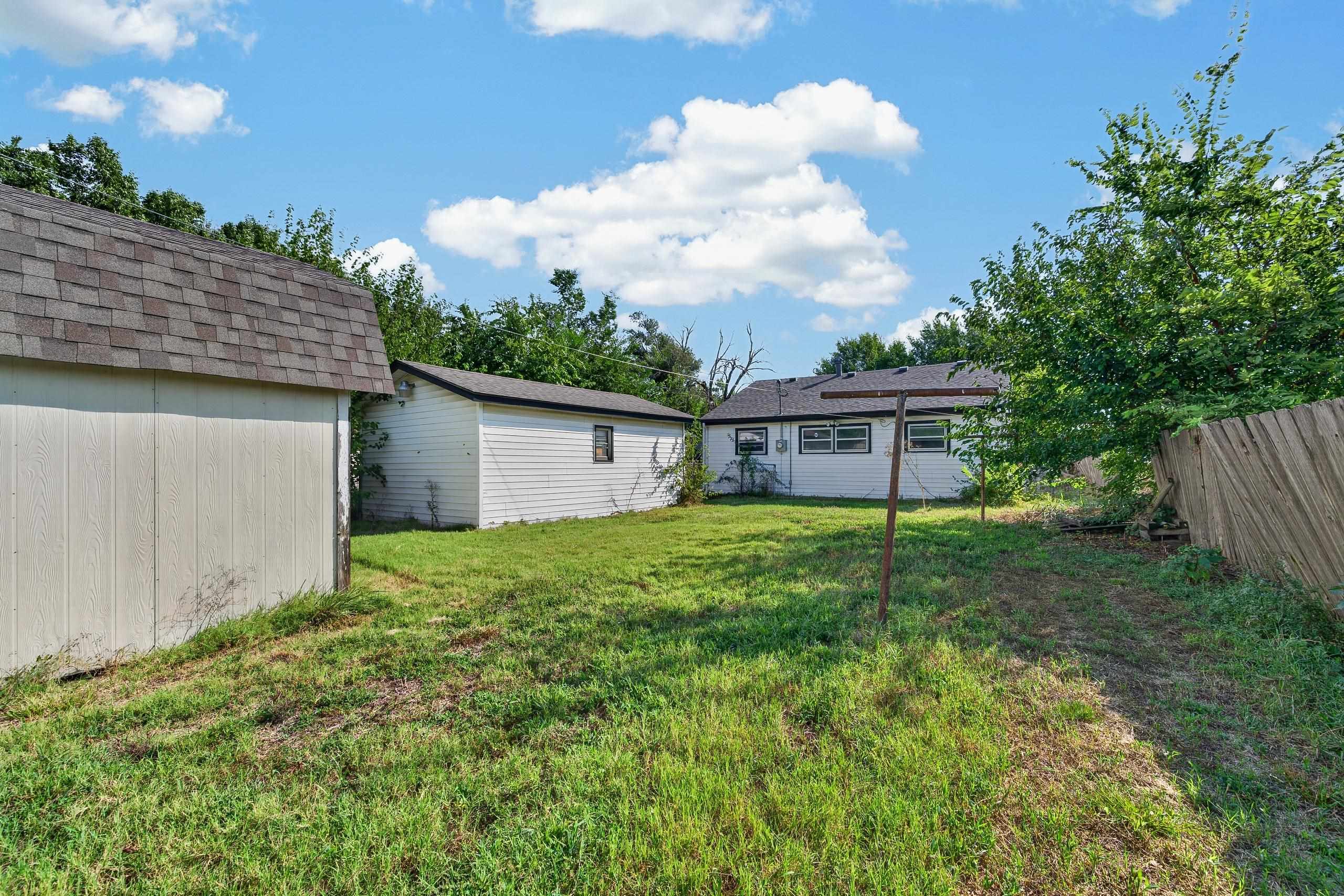 1207 N Spruce Property Photo 24