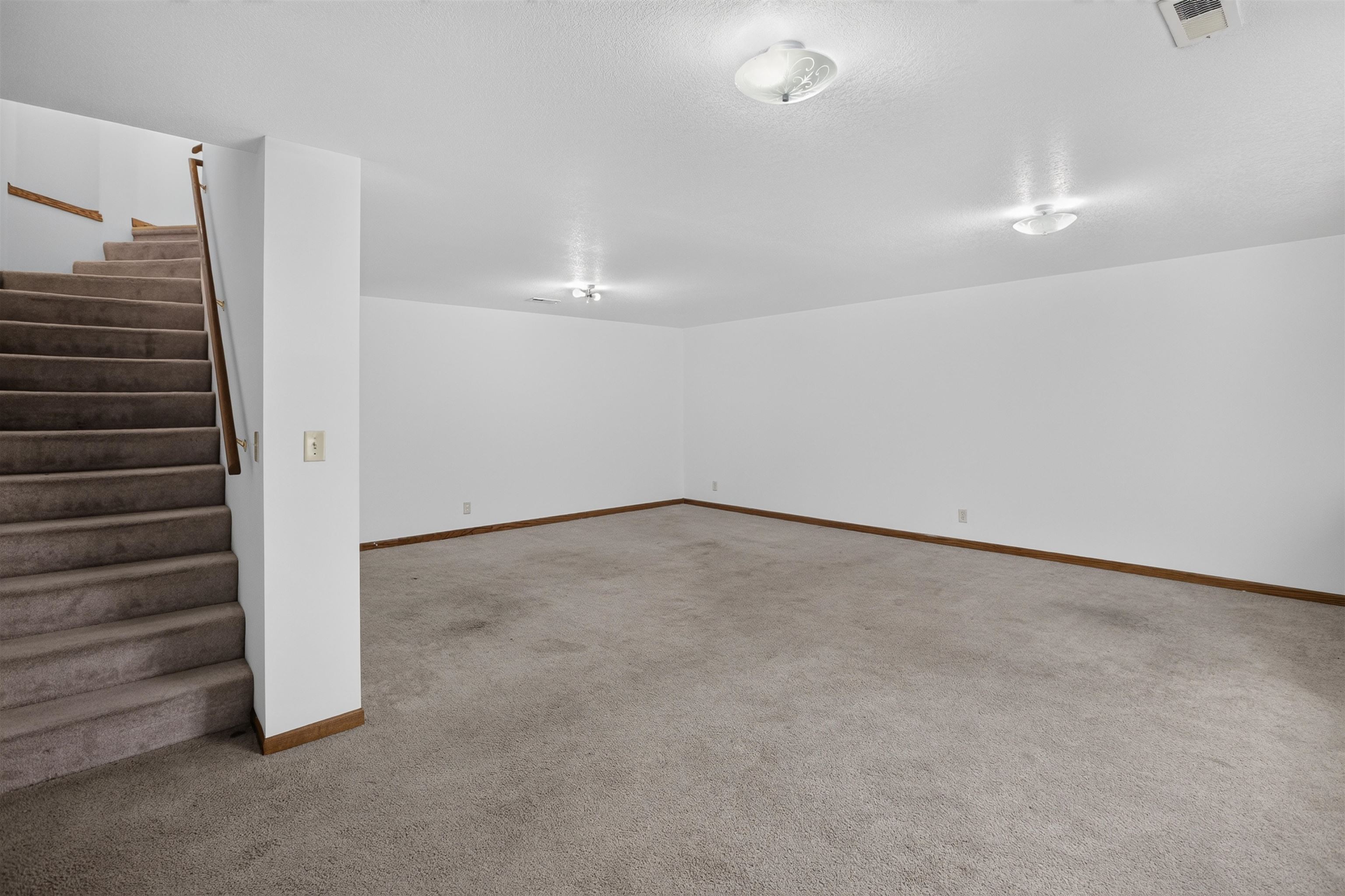 2813 W 43rd St S Property Photo 25