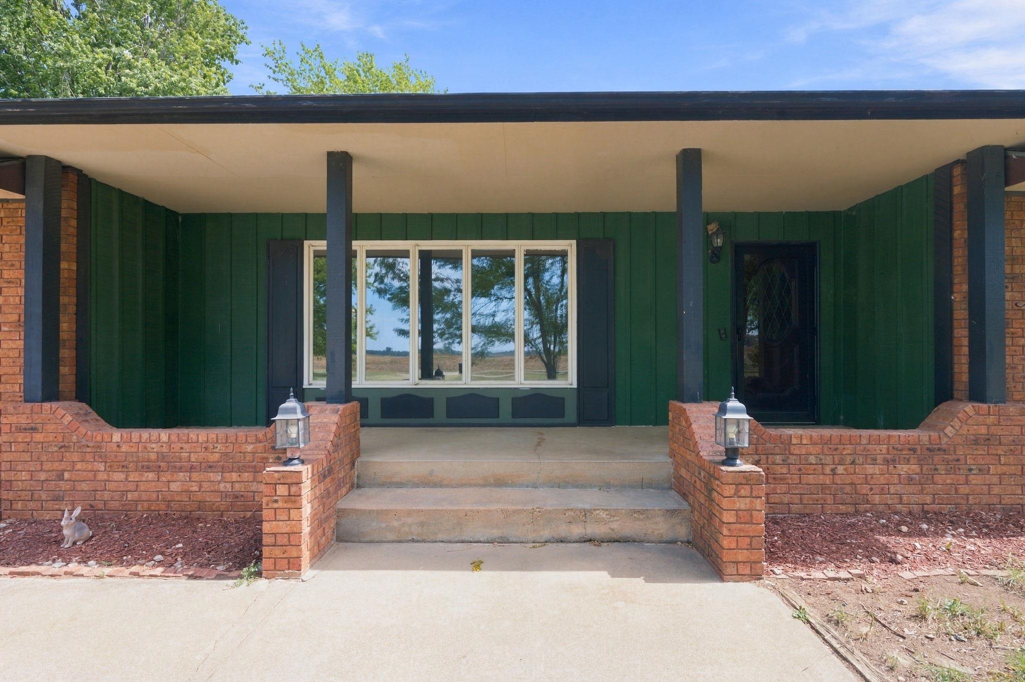 15574 11th Property Photo 3