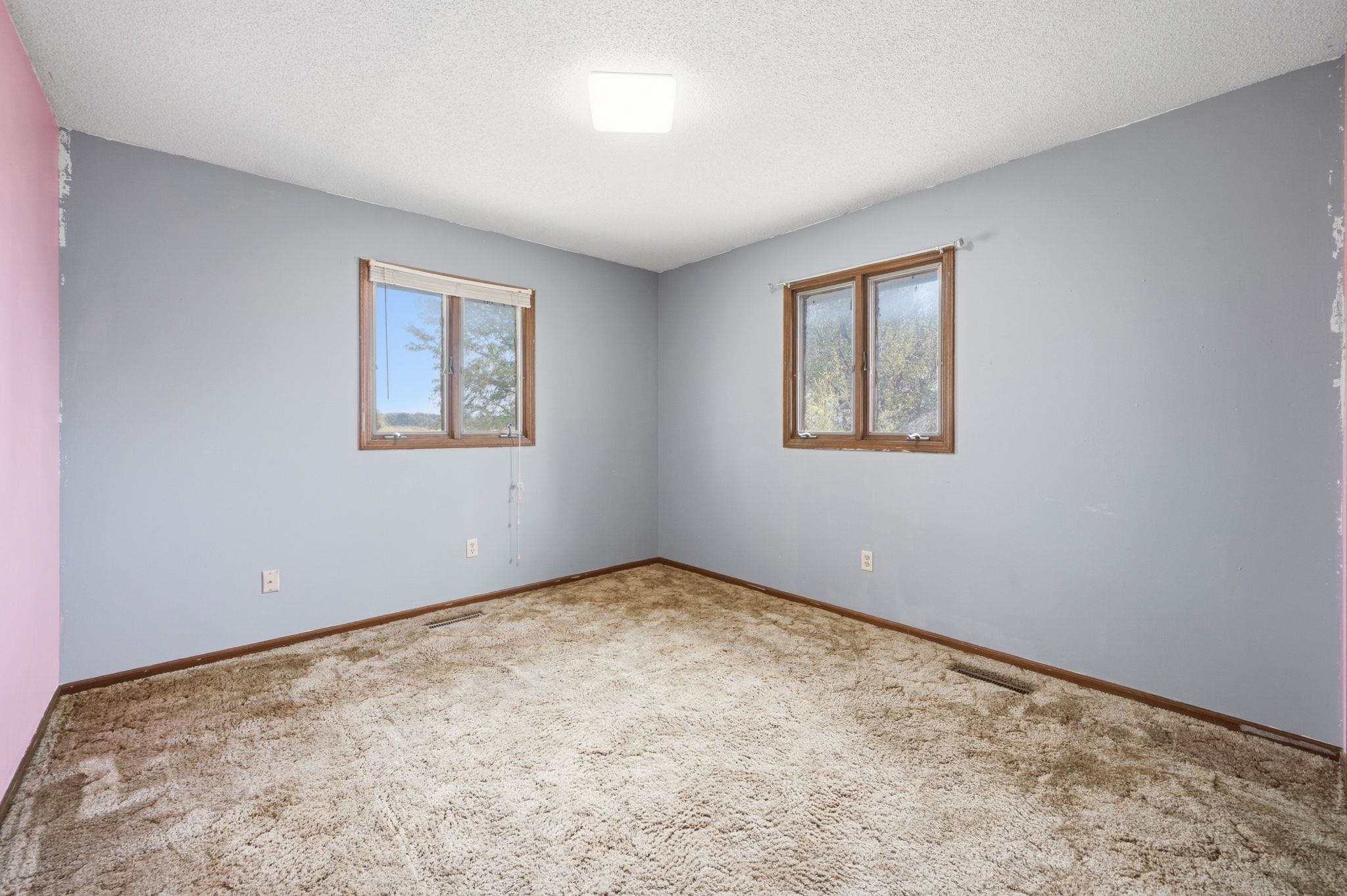 15574 11th Property Photo 19