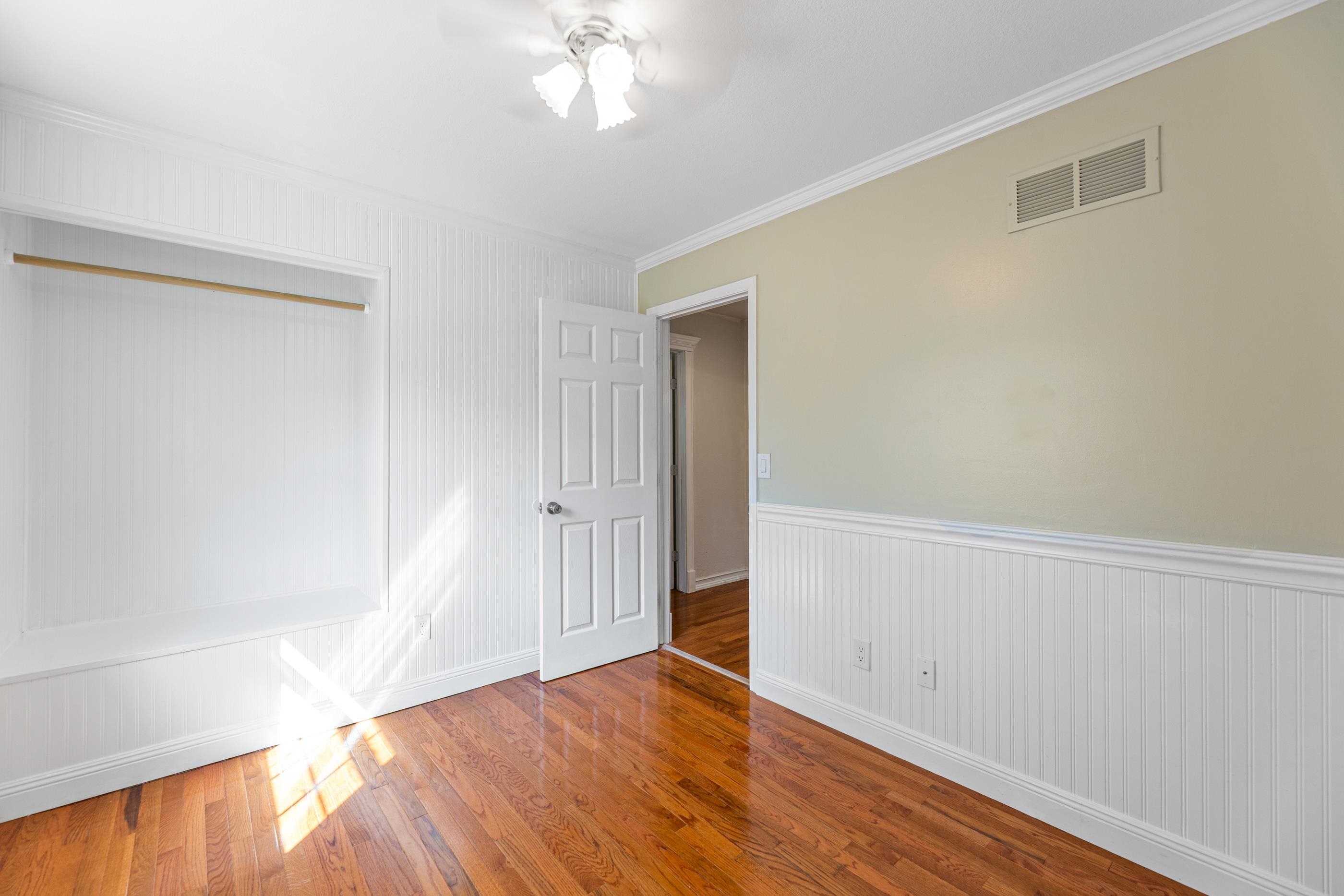 1061-1063 N Water Street Property Photo 11