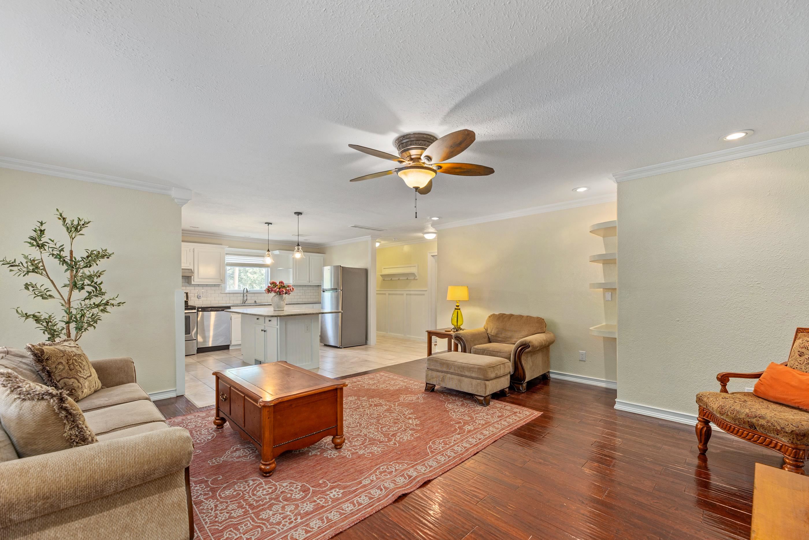 1061-1063 N Water Street Property Photo 25