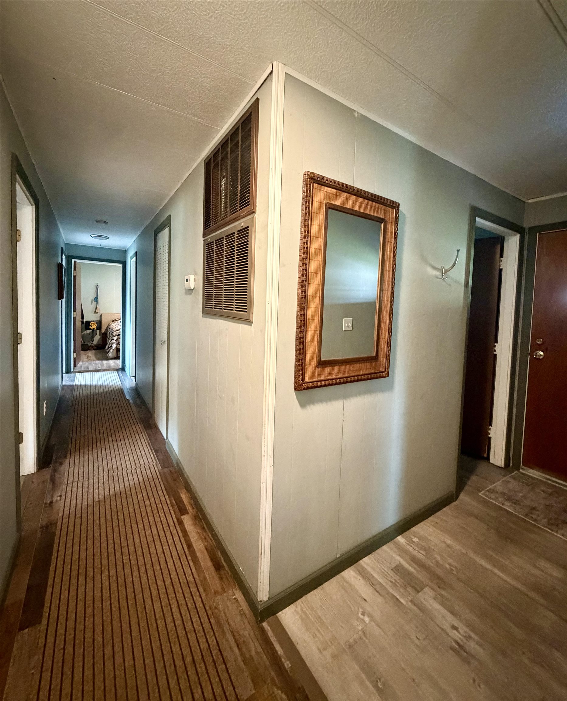 304 S Valley Property Photo 7