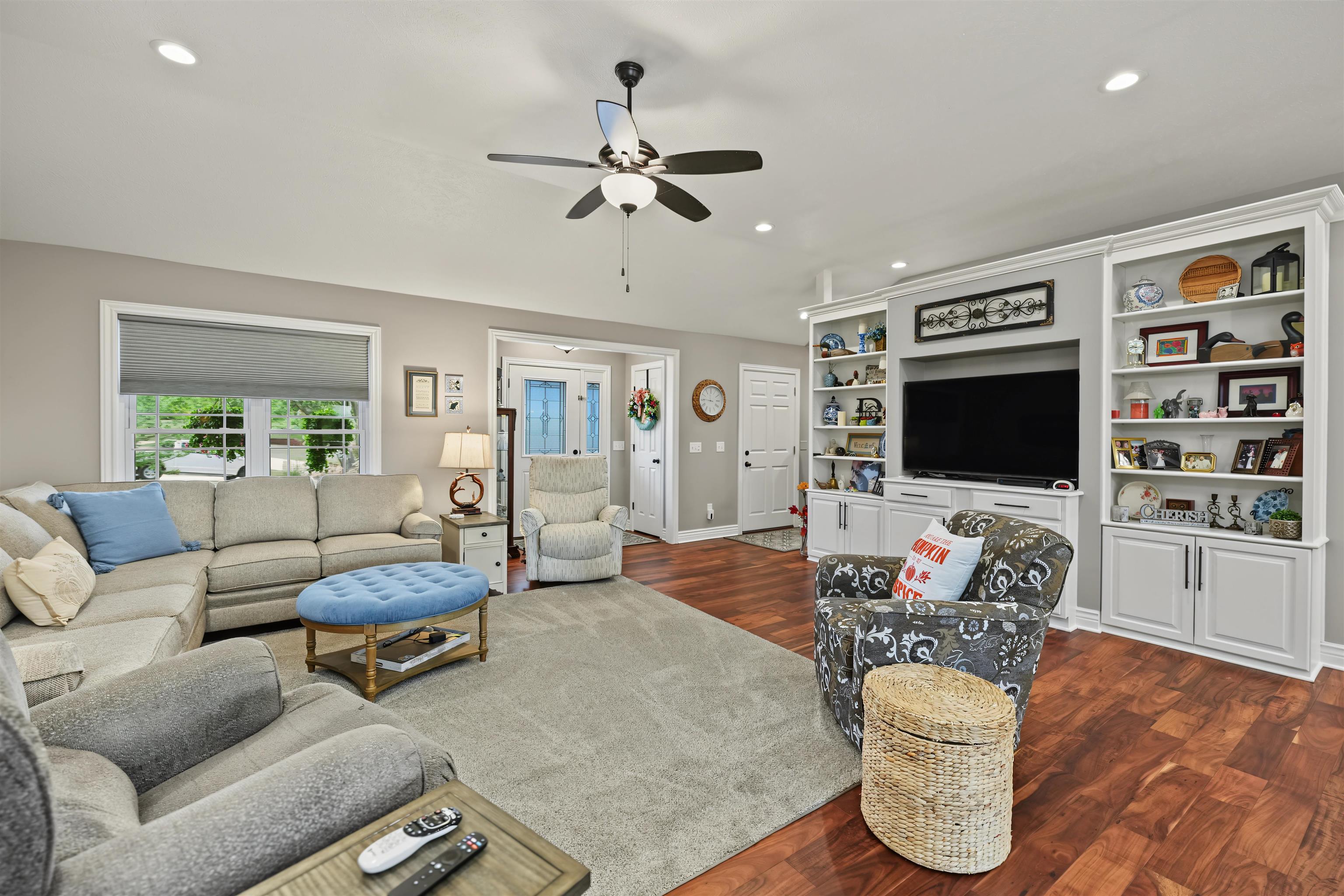 1813 Bluestem Ln Property Photo 4