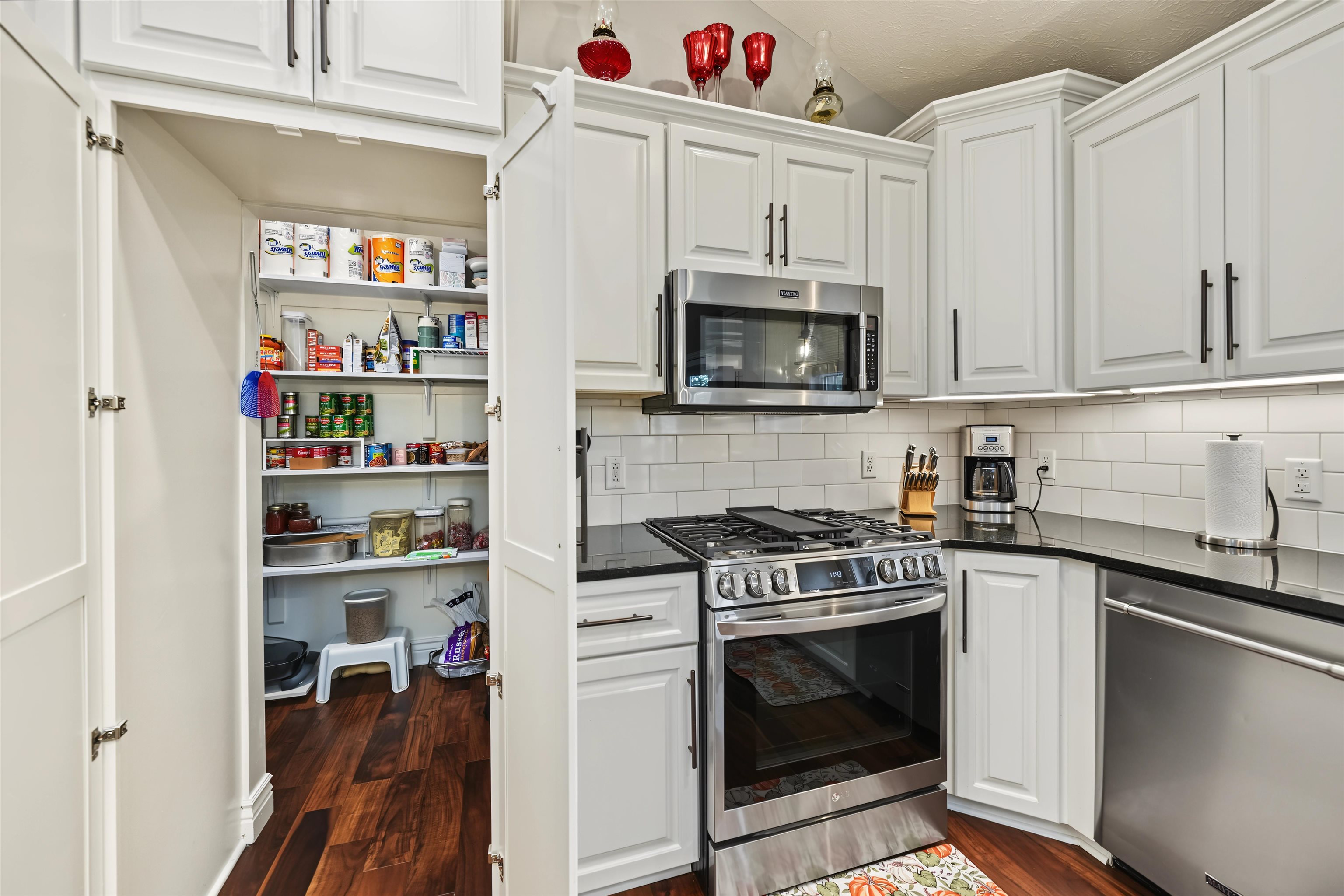1813 Bluestem Ln Property Photo 26