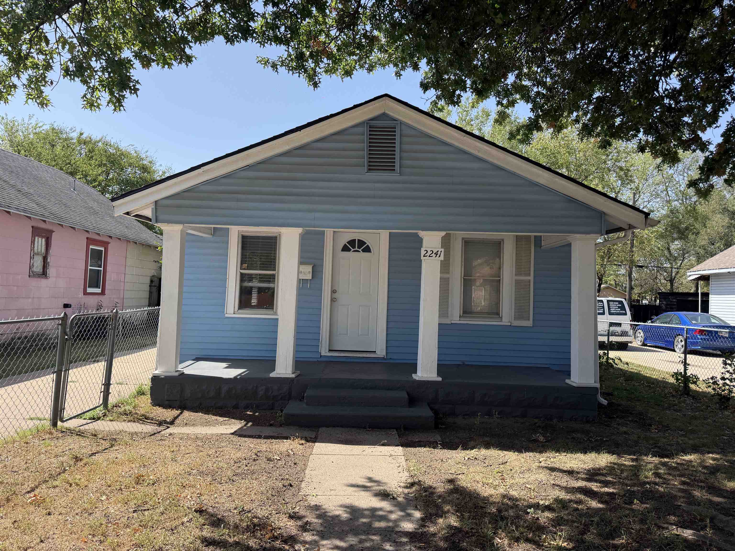2241 N Mascot Ave Property Photo 1