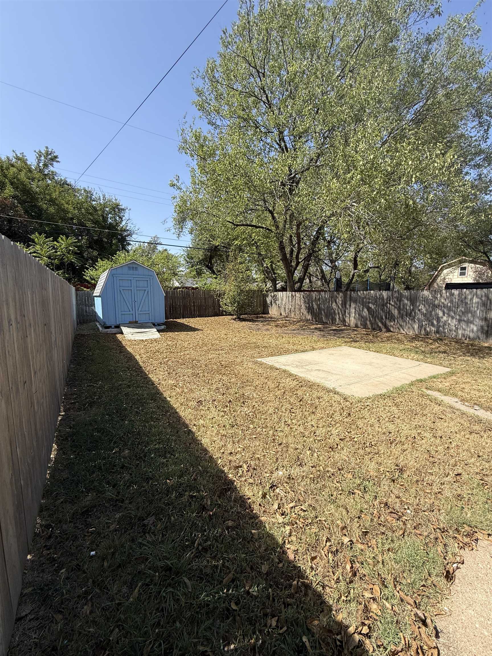 2241 N Mascot Ave Property Photo 12