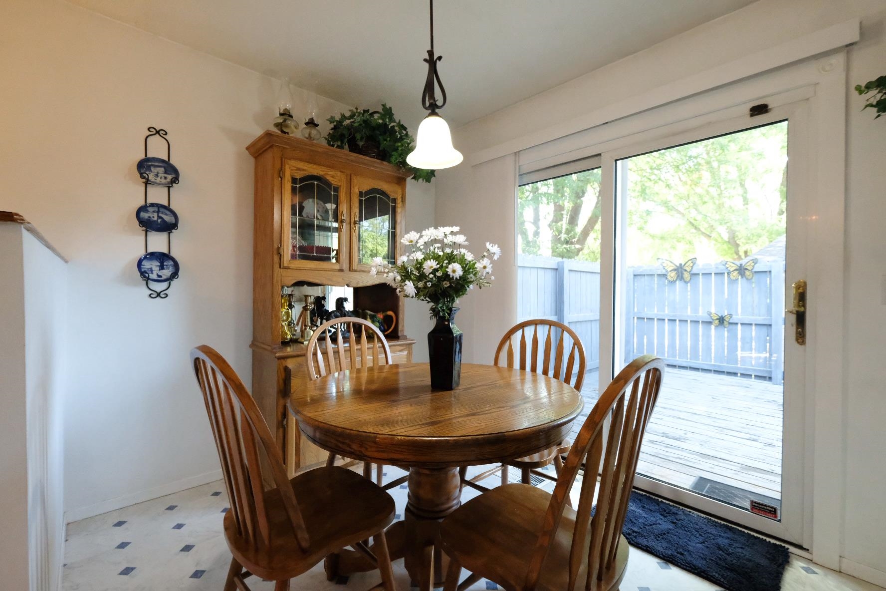 1814 E Frontenac Property Photo 5