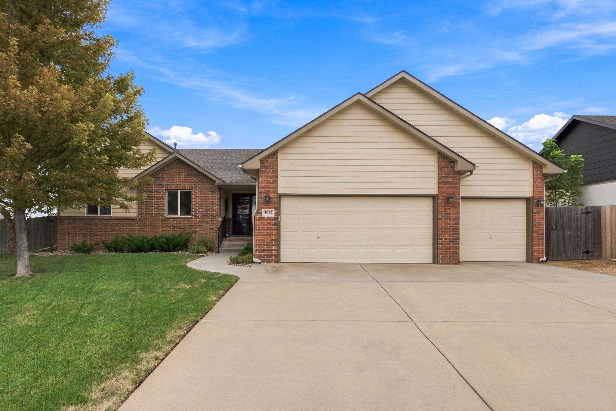 2917 N Rock Bridge Ct Property Photo 4