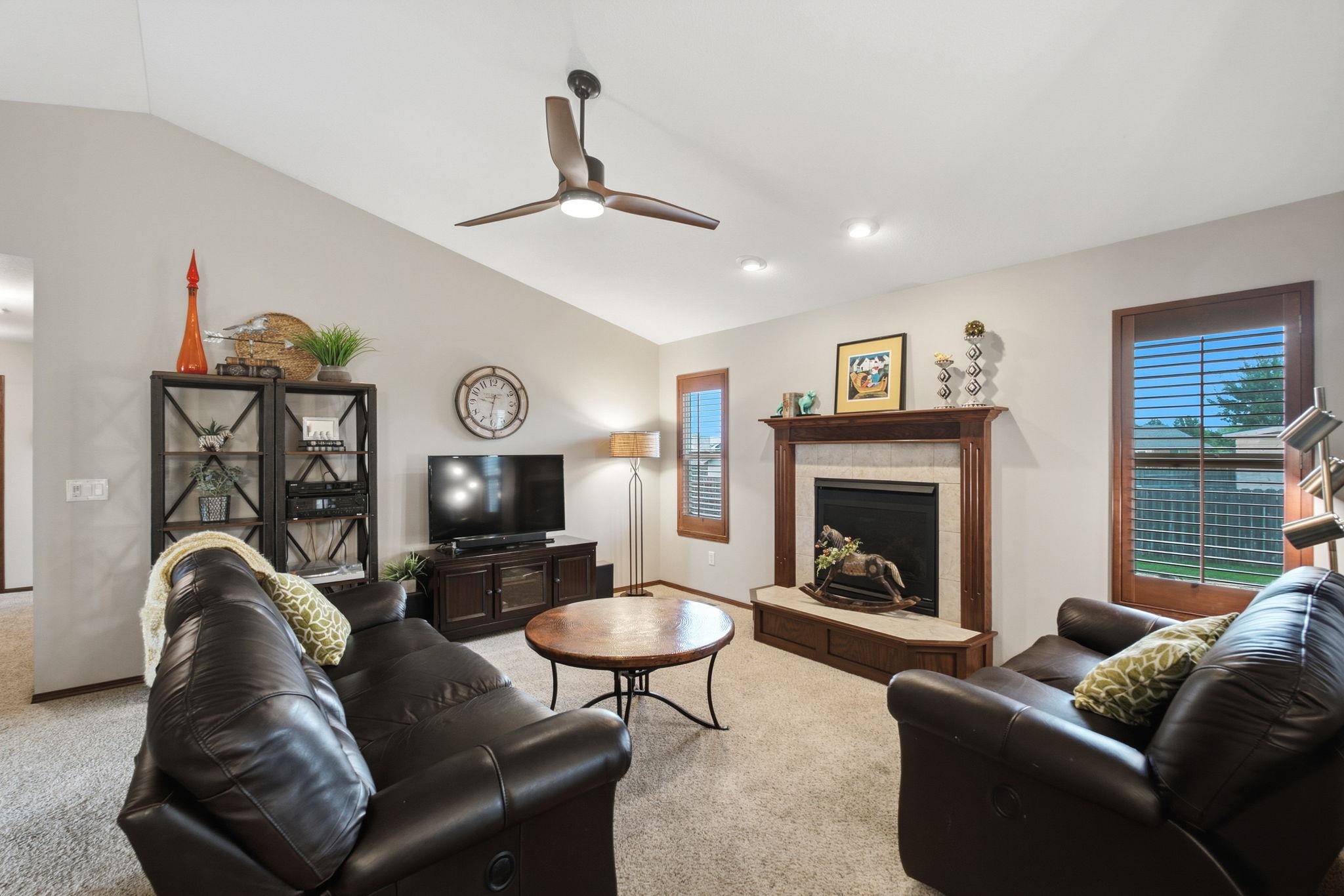 2917 N Rock Bridge Ct Property Photo 6