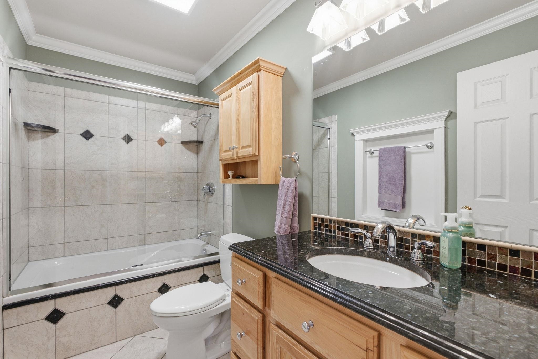 218 E Osage Property Photo 18