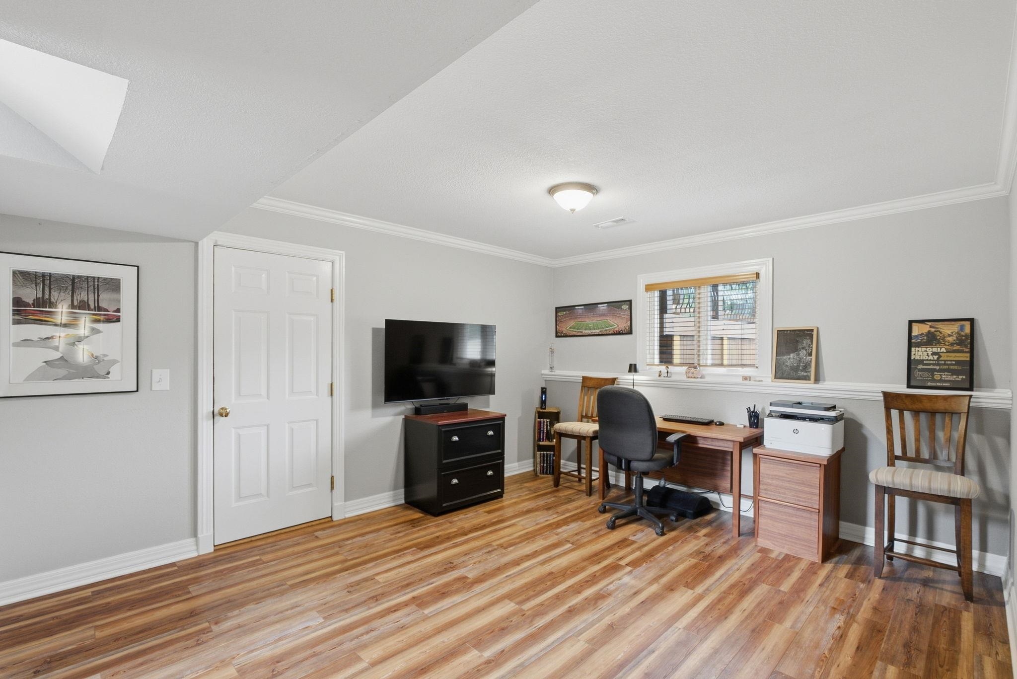 218 E Osage Property Photo 20