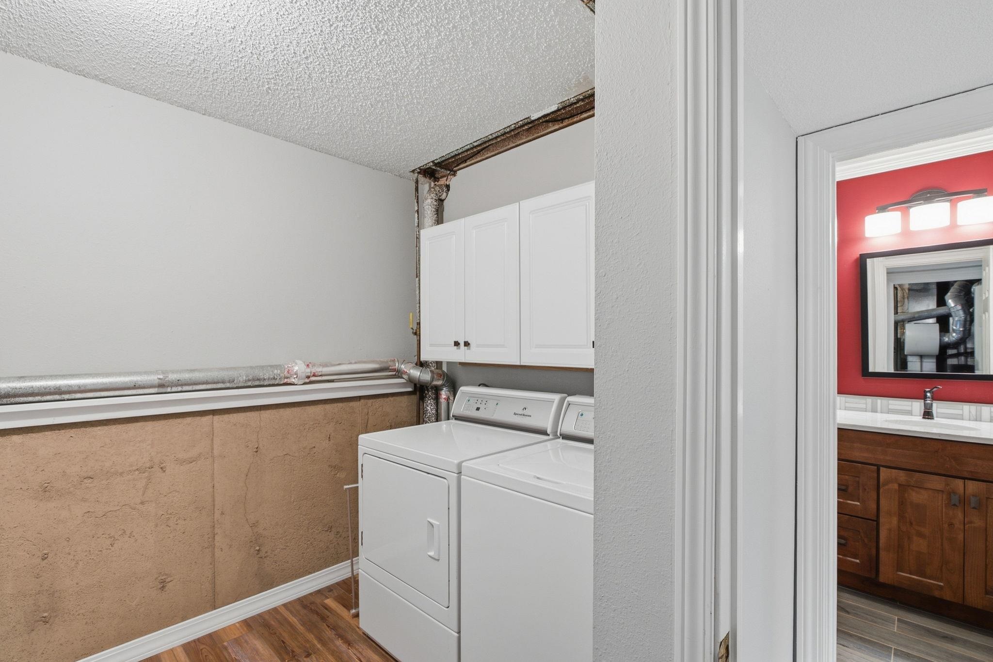 218 E Osage Property Photo 24