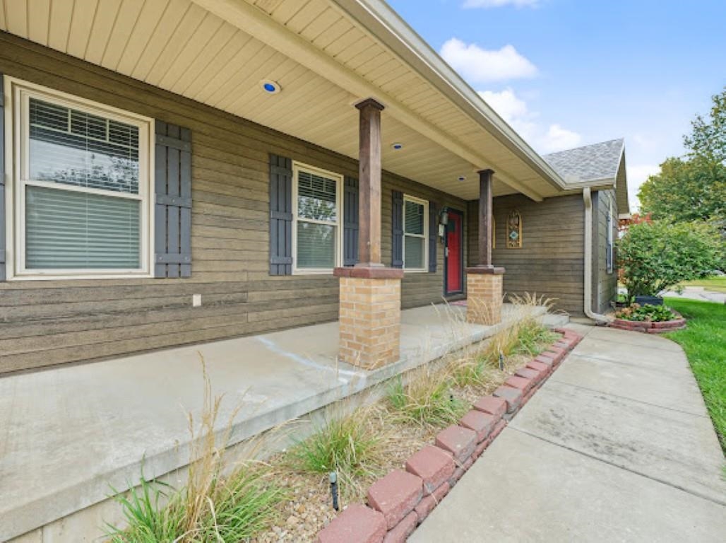 2402 Pinnacle Dr. Property Photo 5