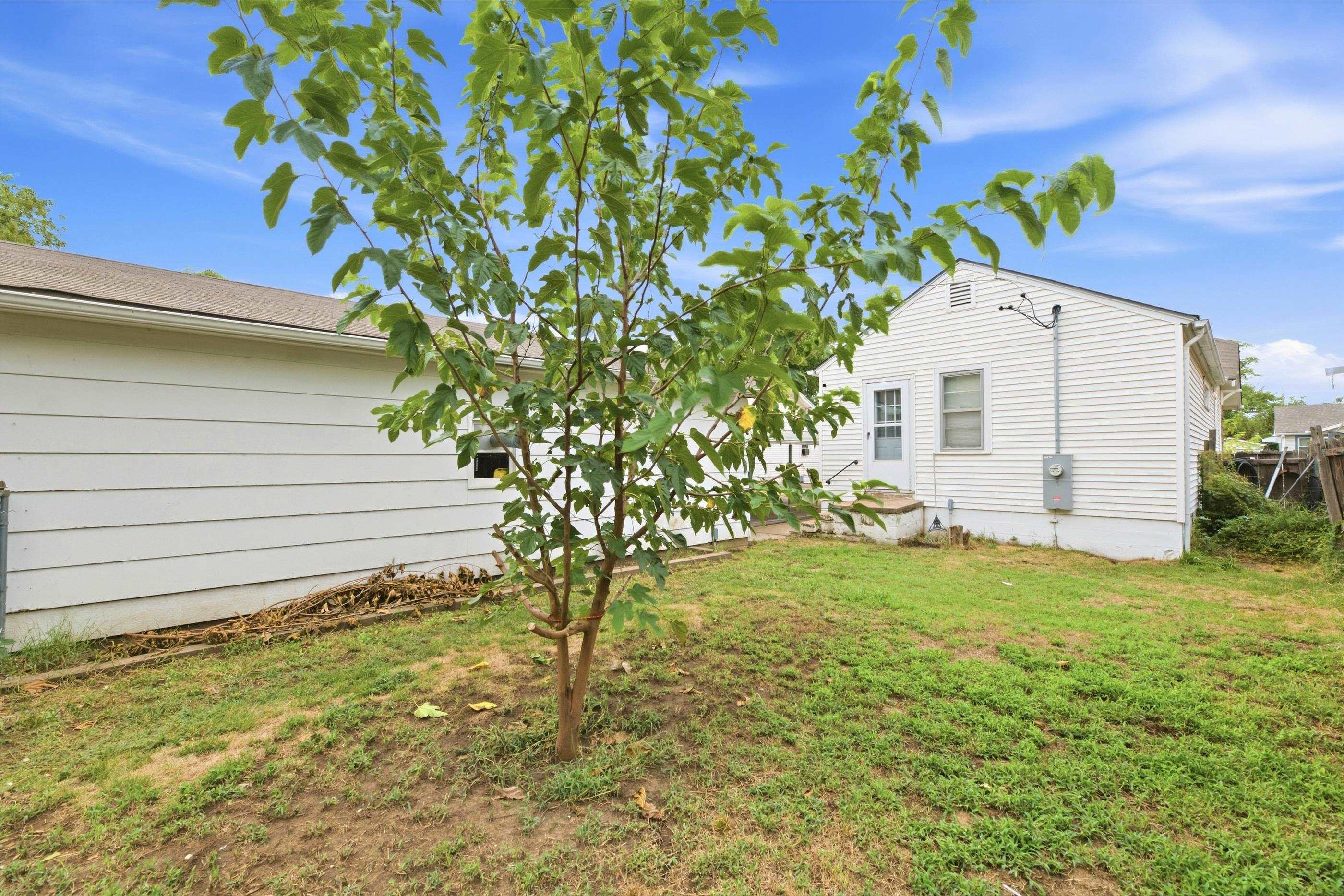 1010 S Dodge St Property Photo 28