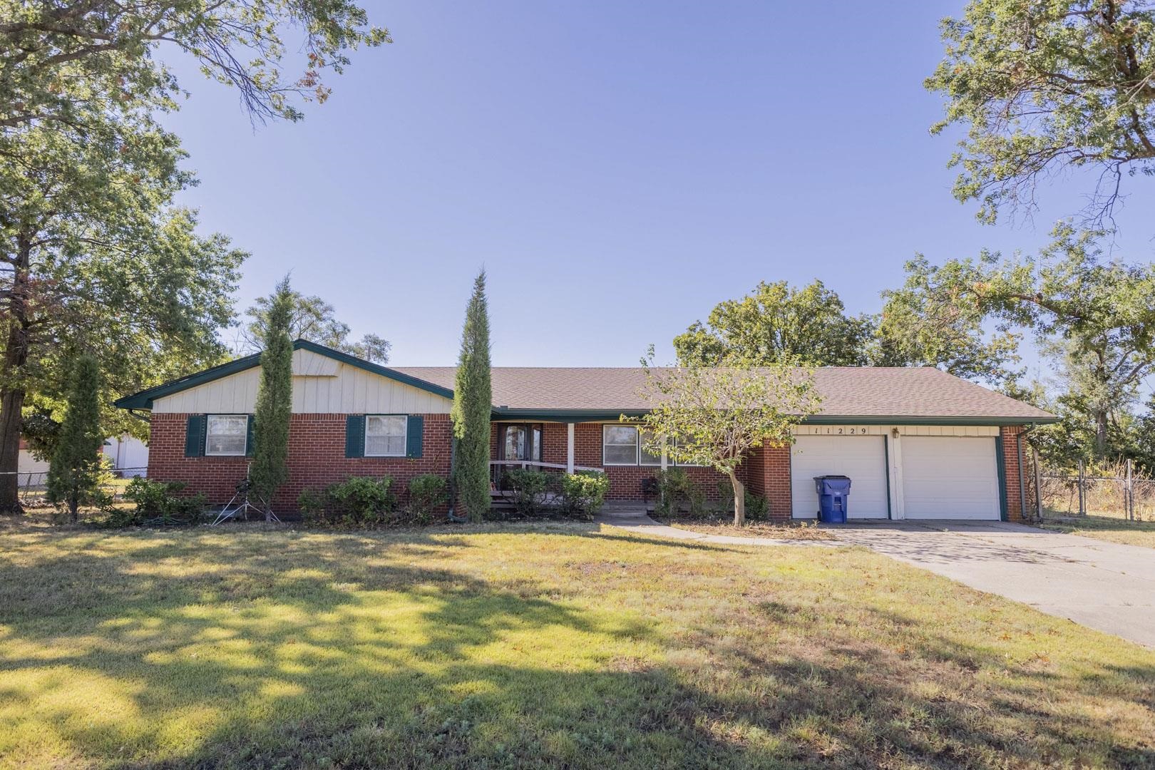 11229 E Creed St. & Lots Property Photo 1