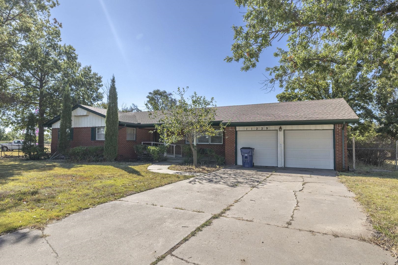 11229 E Creed St. & Lots Property Photo 9