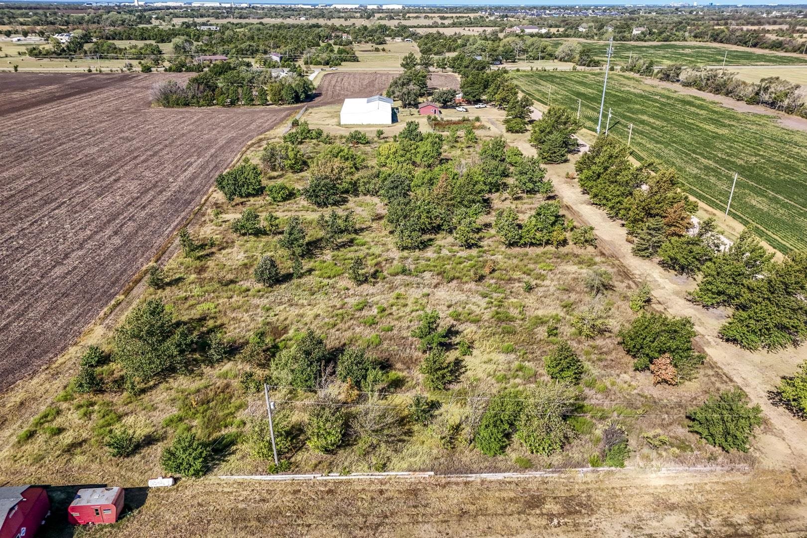 3+/- Acres E Creed St. Property Photo 6