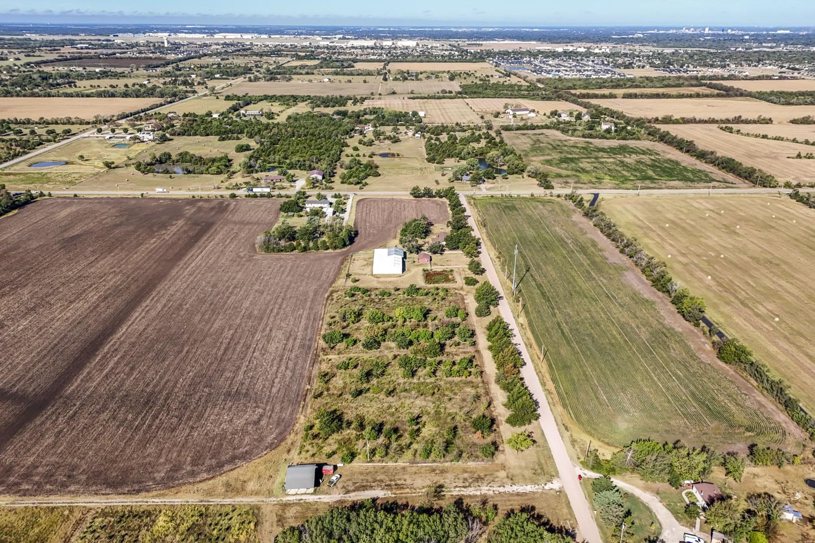 3+/- Acres E Creed St. Property Photo 18