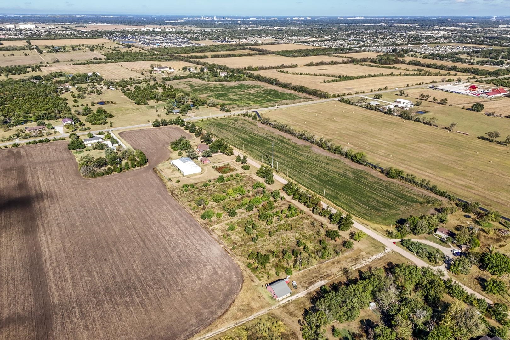 3+/- Acres E Creed St. Property Photo 19