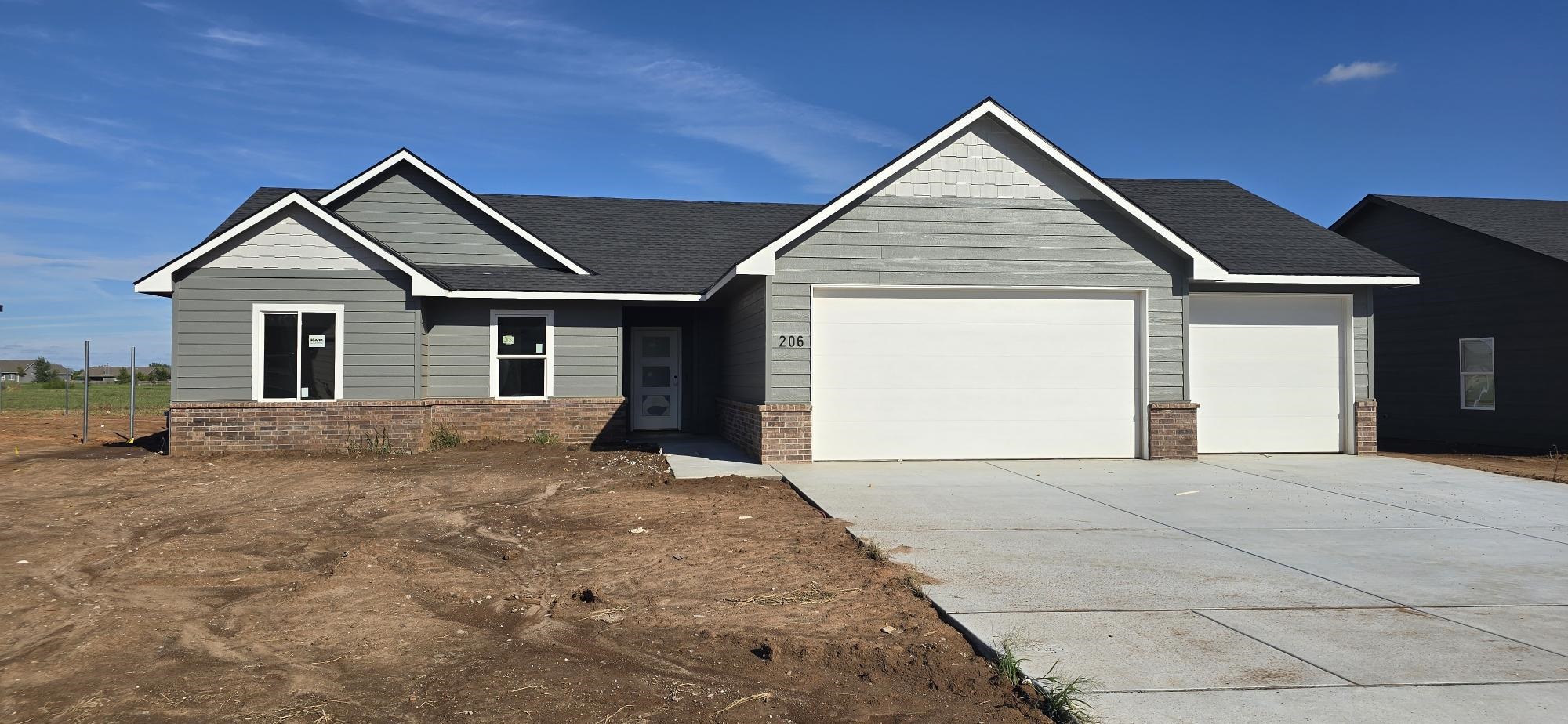 206 Tomahawk Property Photo 1
