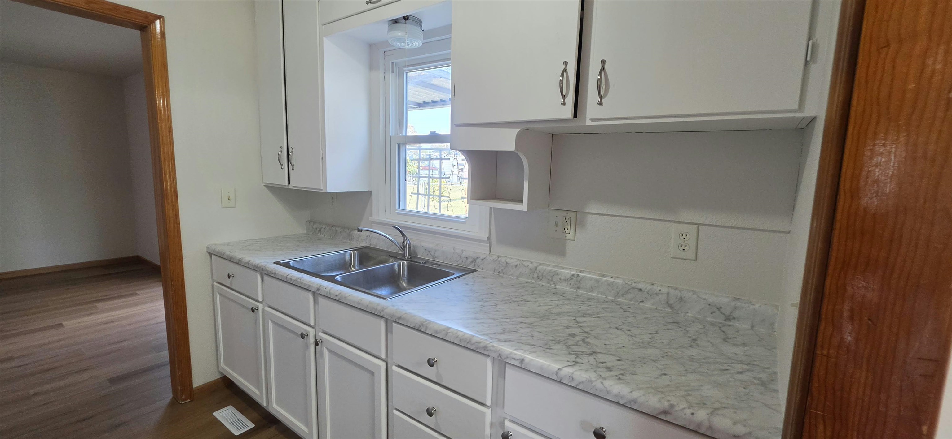 1312 W Regal St Property Photo 23