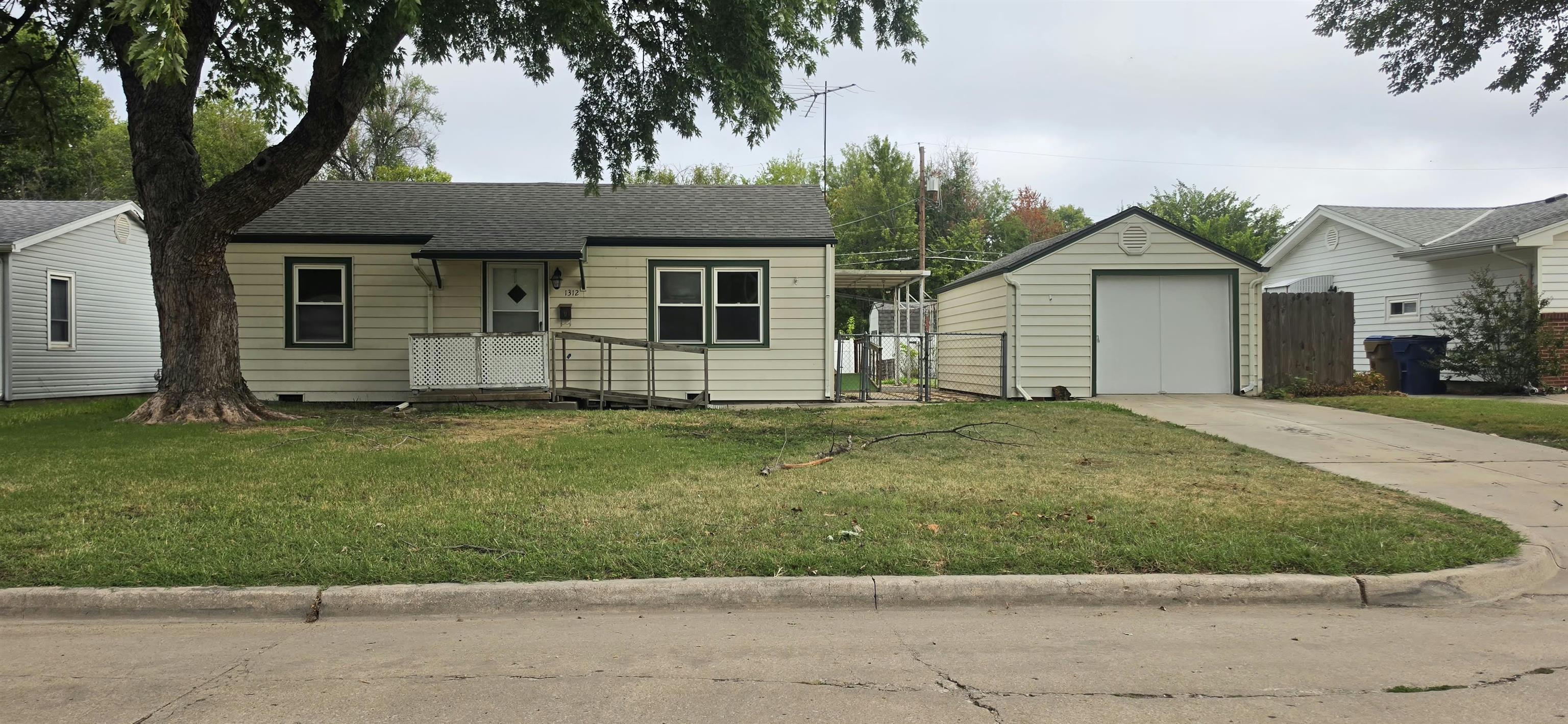 1312 W Regal St Property Photo 32