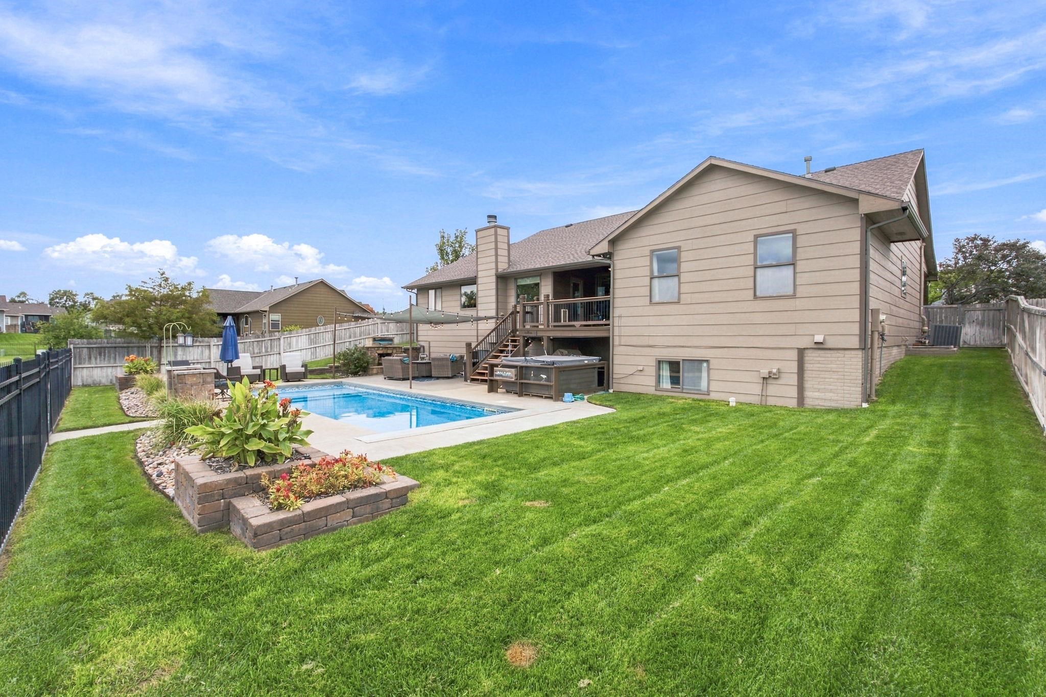 13811 E Watson St Property Photo 32