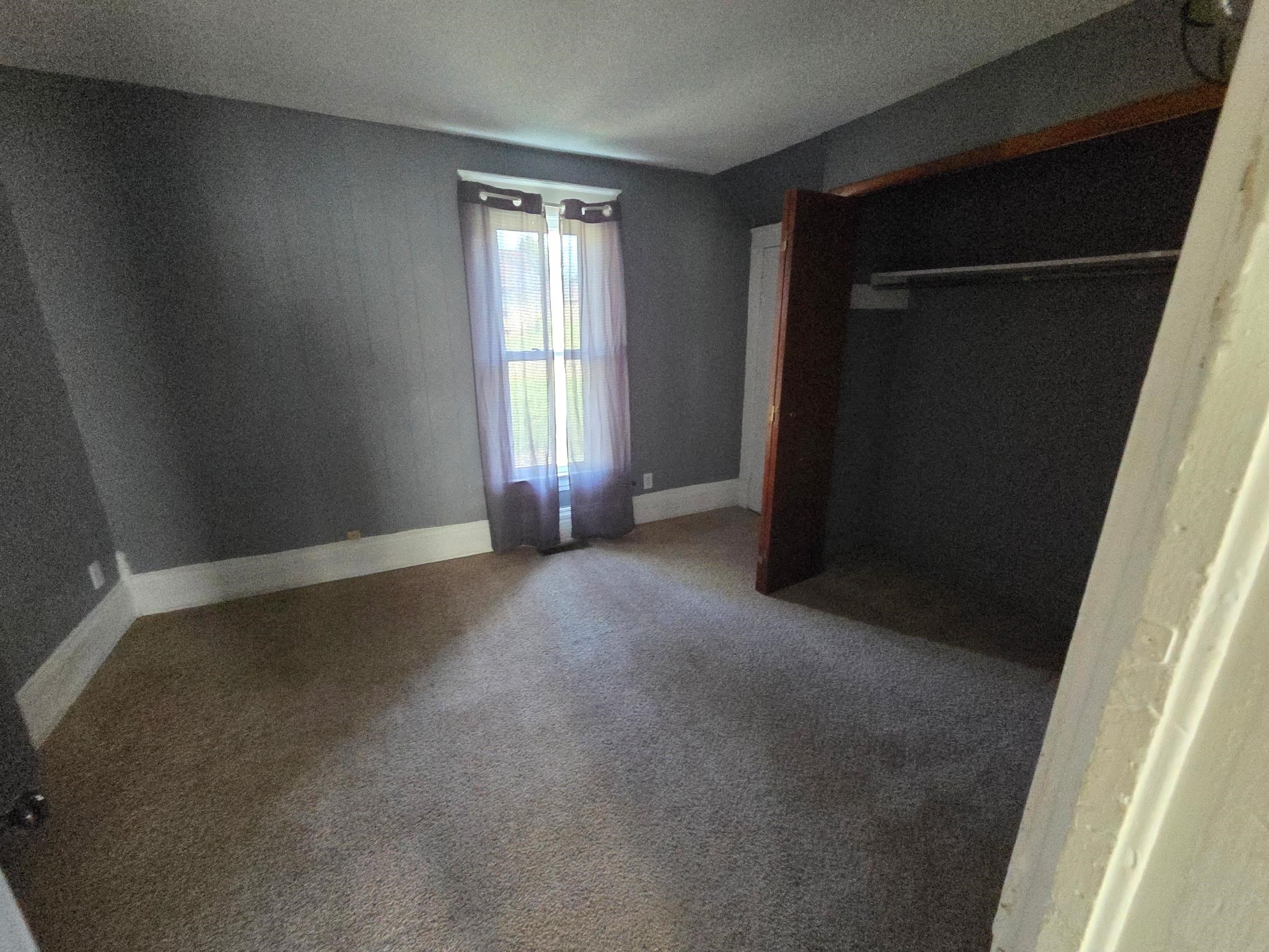 321 W 3rd Street Property Photo 8