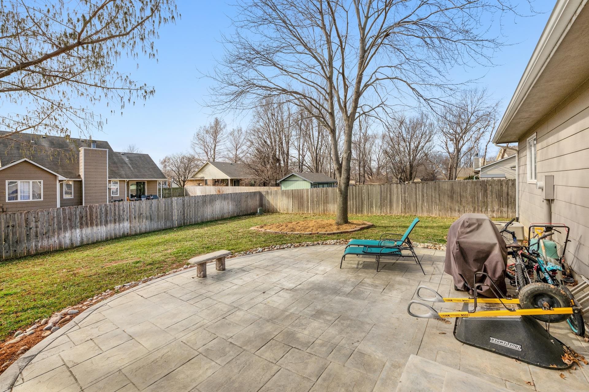 9701 W Greenspoint St Property Photo 7