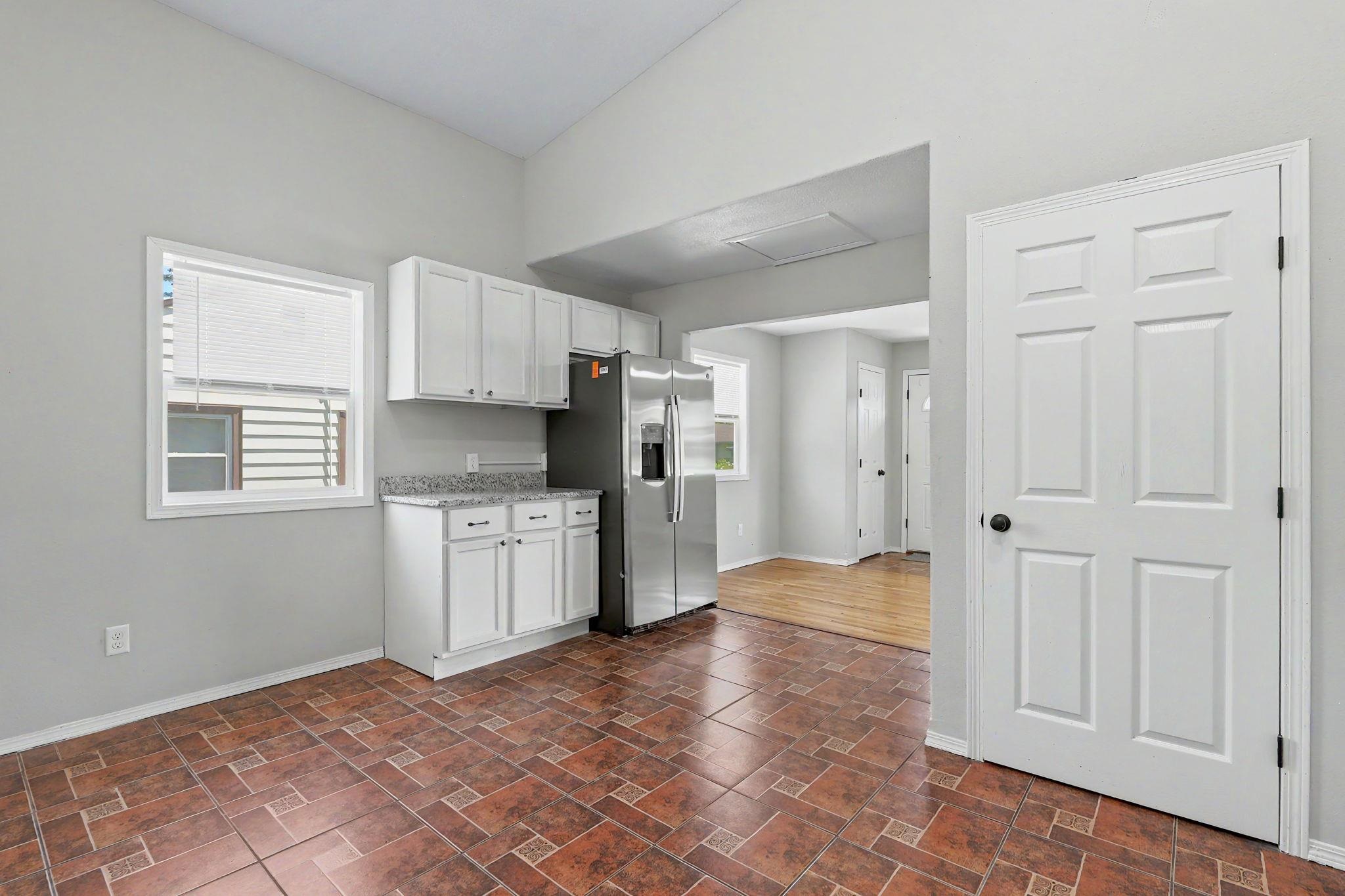 2611 N Lorraine Ave Property Photo 7