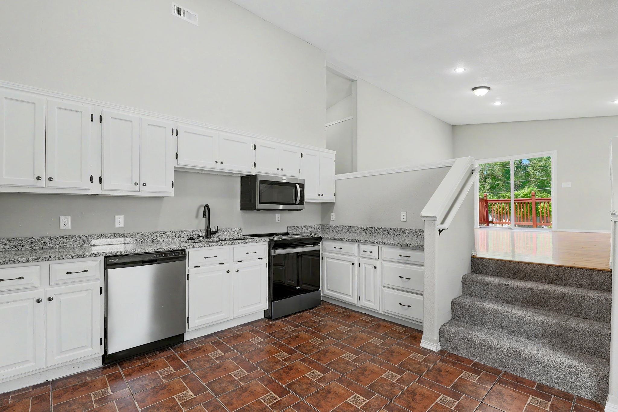 2611 N Lorraine Ave Property Photo 10
