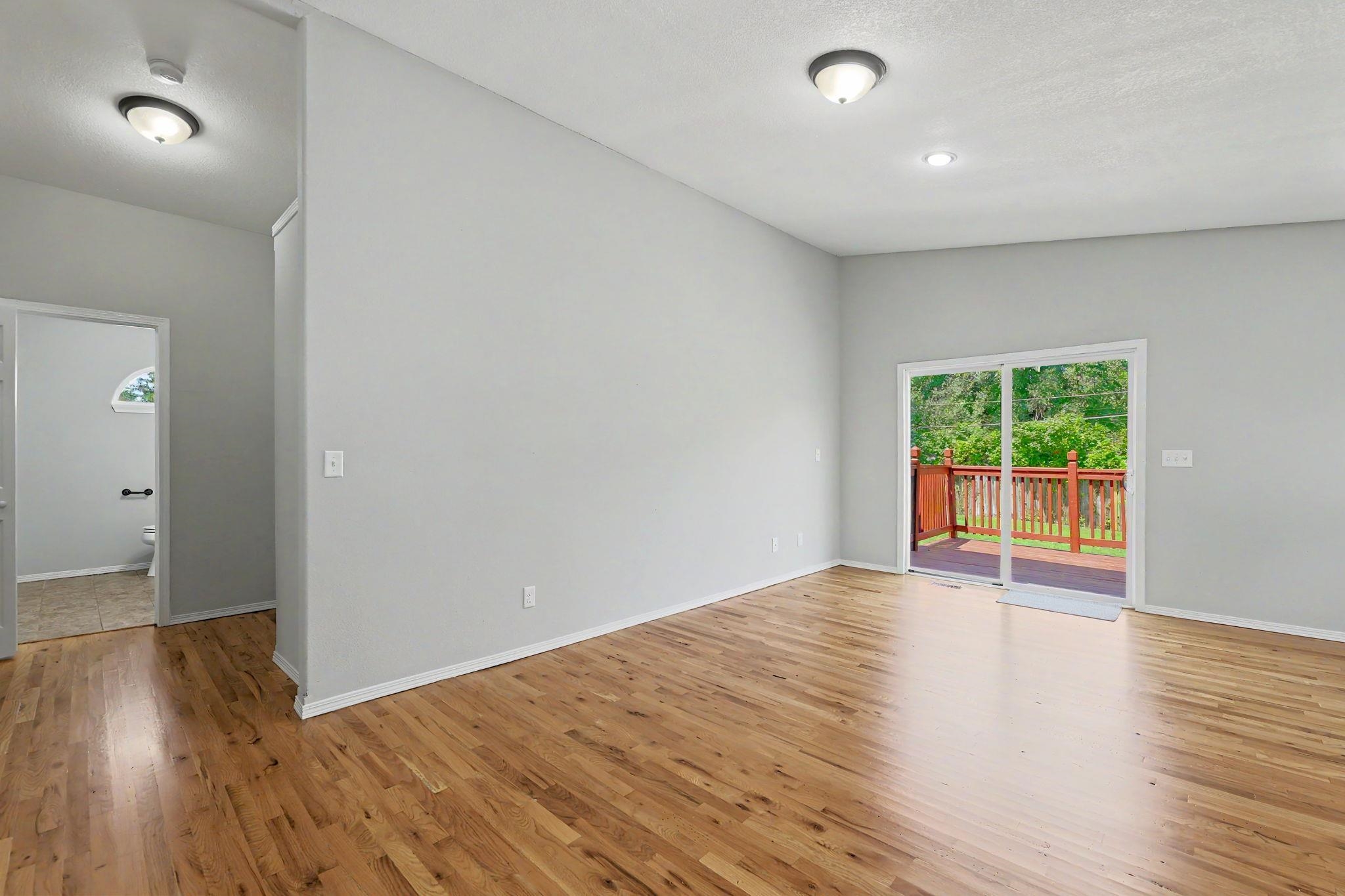 2611 N Lorraine Ave Property Photo 11